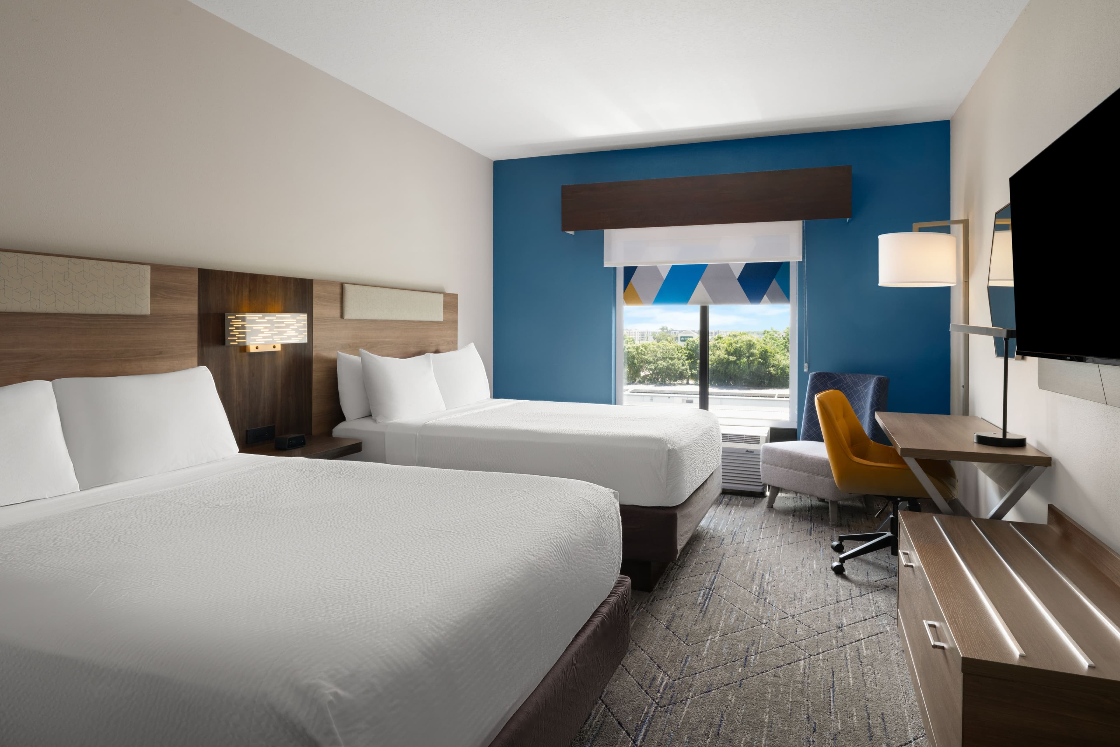 Holiday Inn Express & Suites Orlando East-UCF Area — 27
