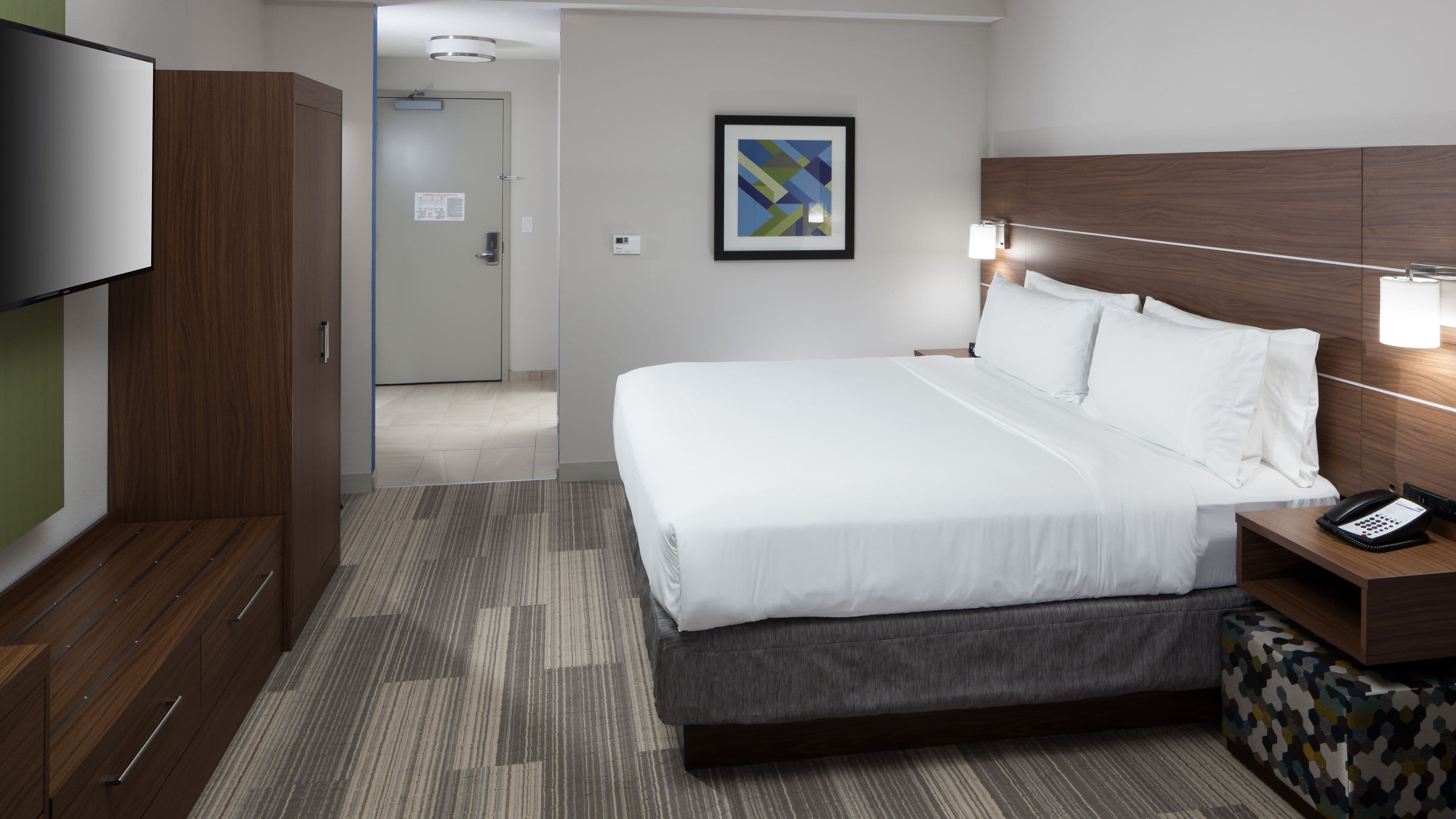 Holiday Inn Express & Suites Orlando At Seaworld - Image 5