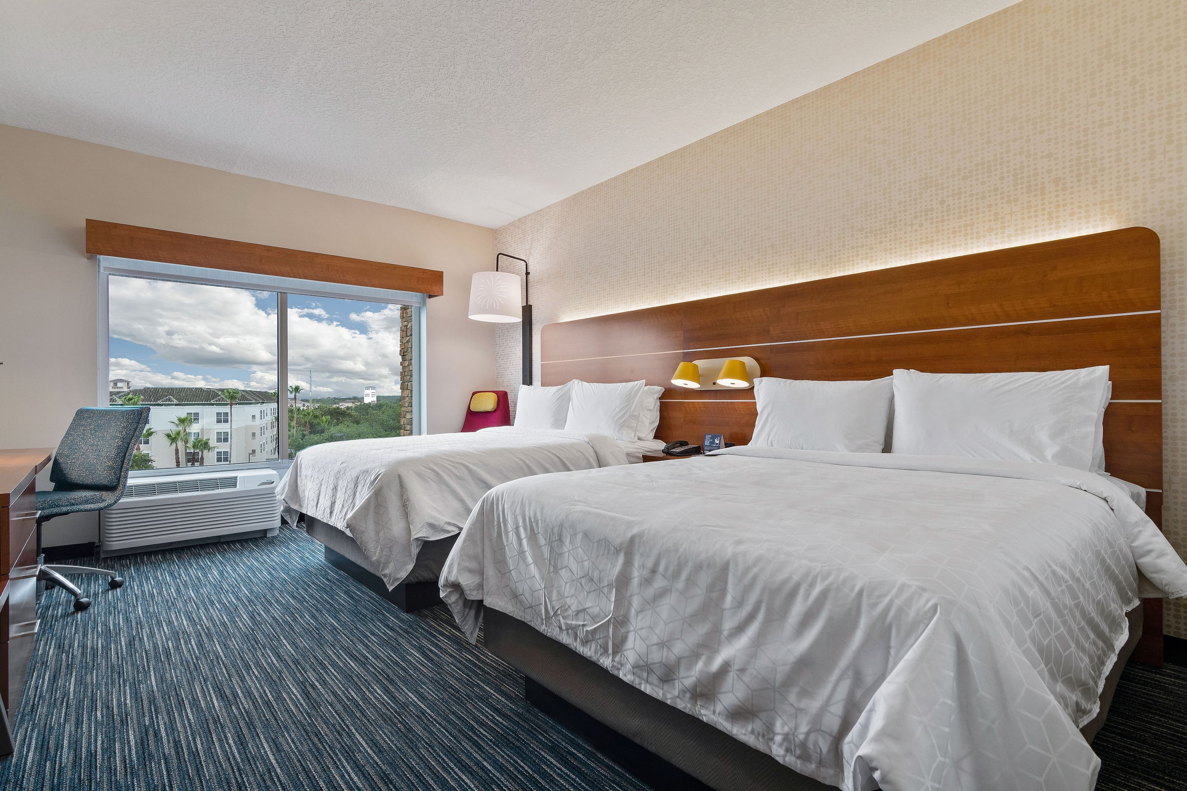 Holiday Inn Express & Suites Orlando - Lake Buena Vista — 17