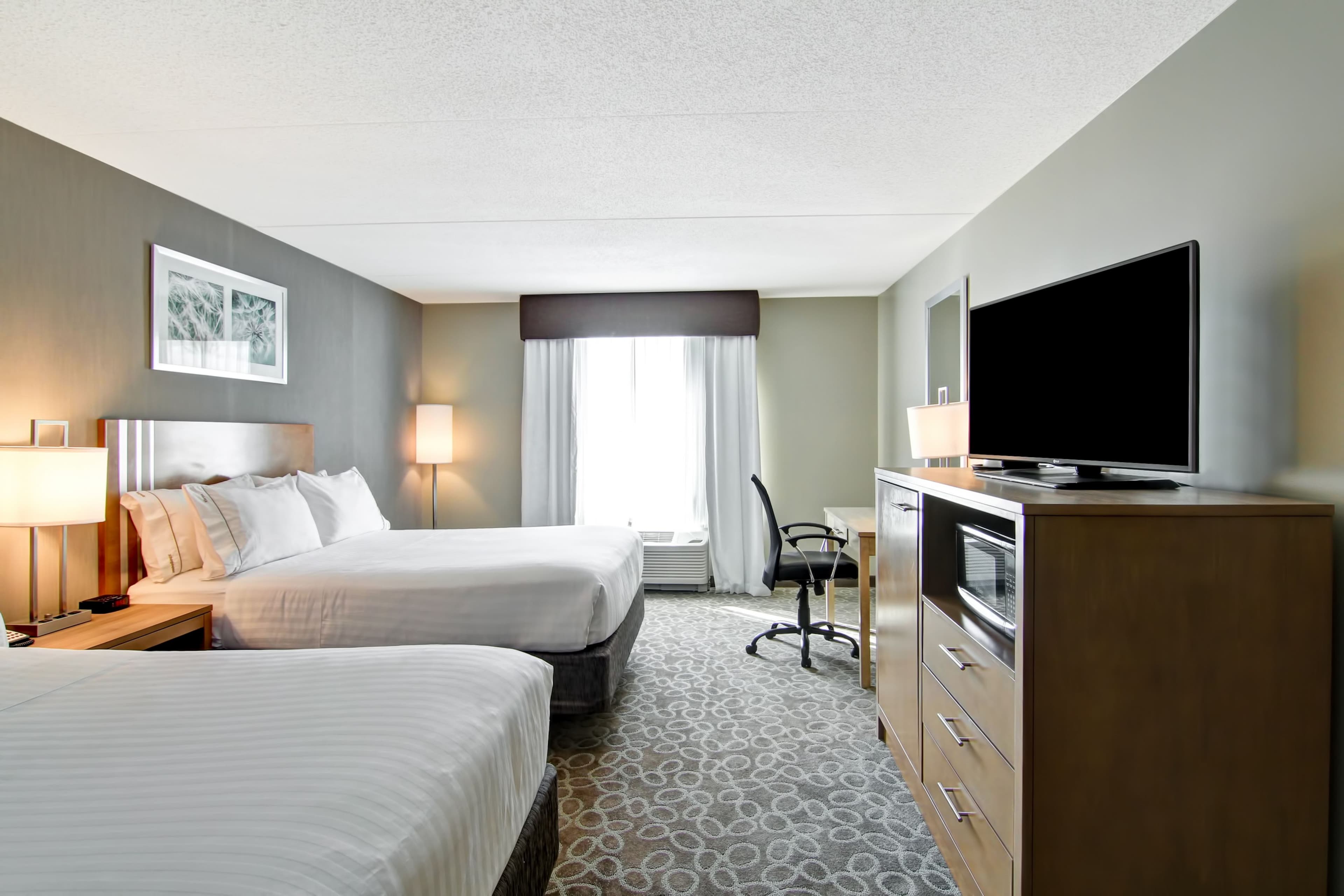 Holiday Inn Express & Suites Oshawa Downtown - Toronto Area — 8