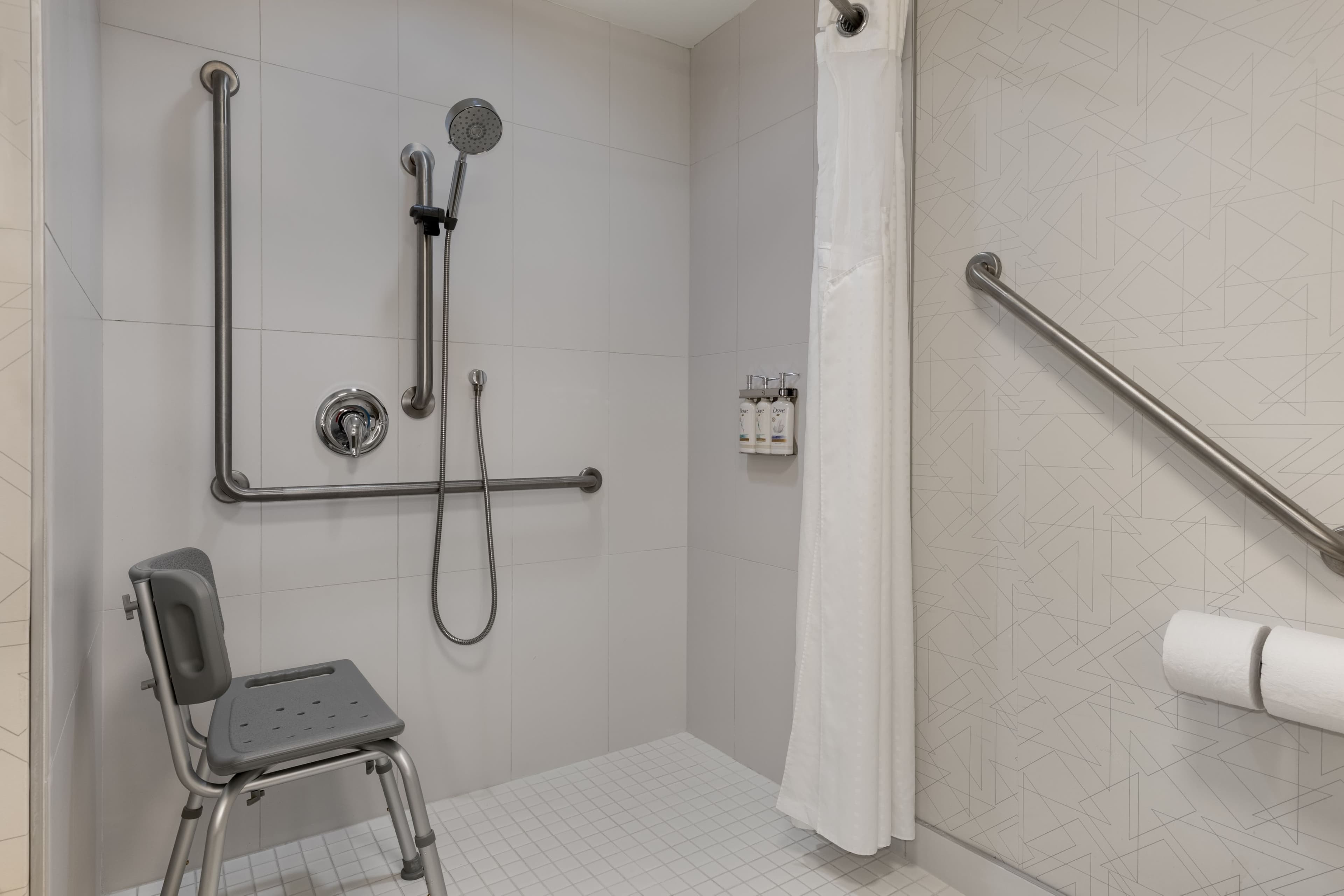 Holiday Inn Express & Suites Ottawa East - Orleans — 28
