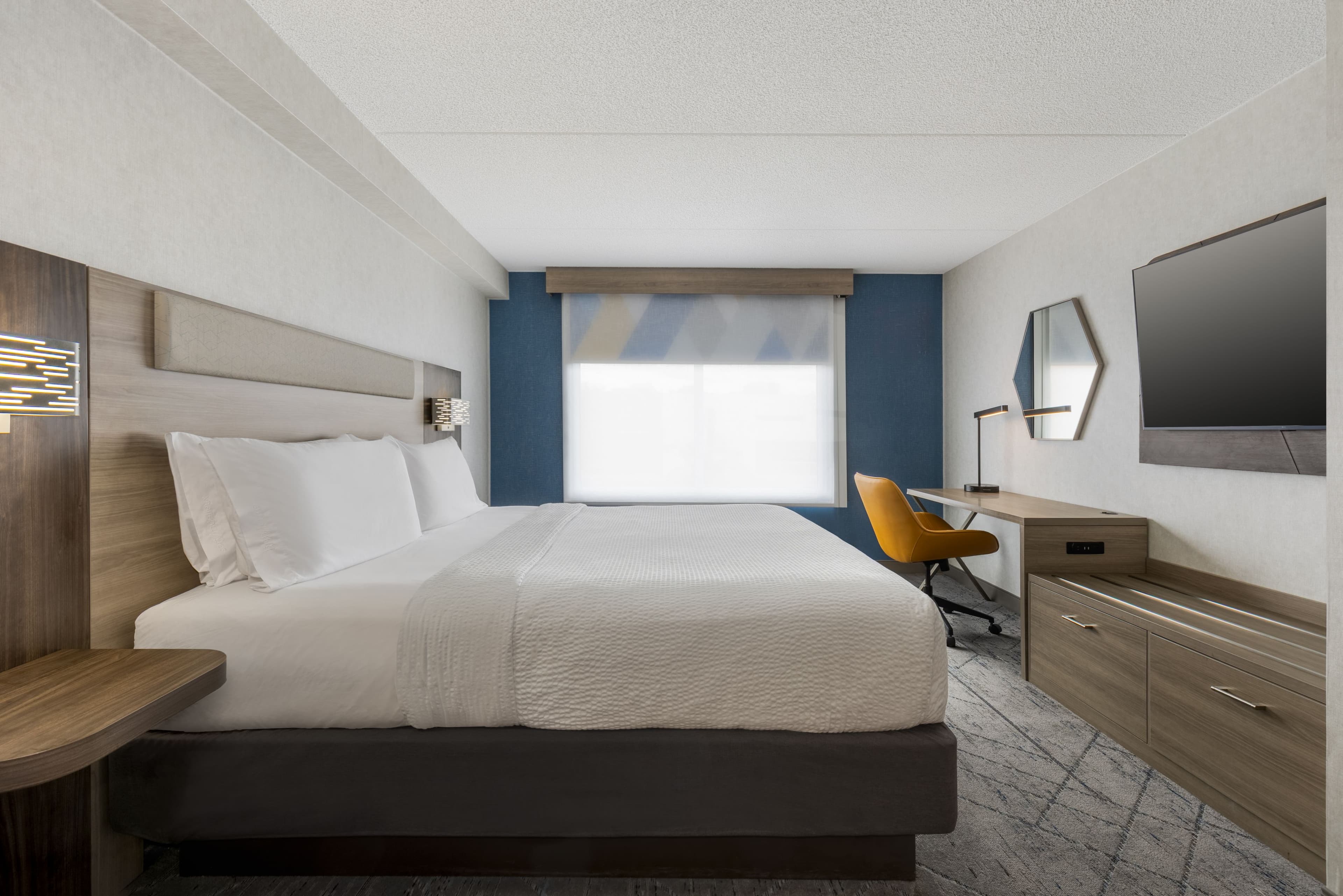 Holiday Inn Express & Suites Ottawa East - Orleans — 11