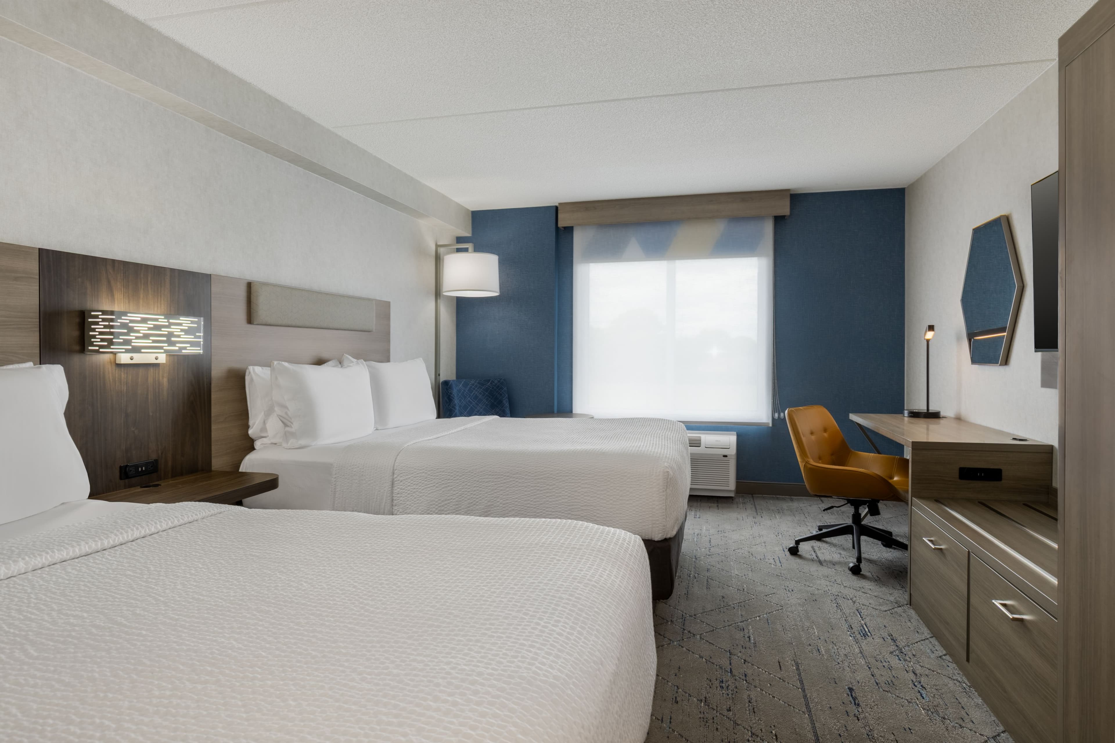 Holiday Inn Express & Suites Ottawa East - Orleans — 37