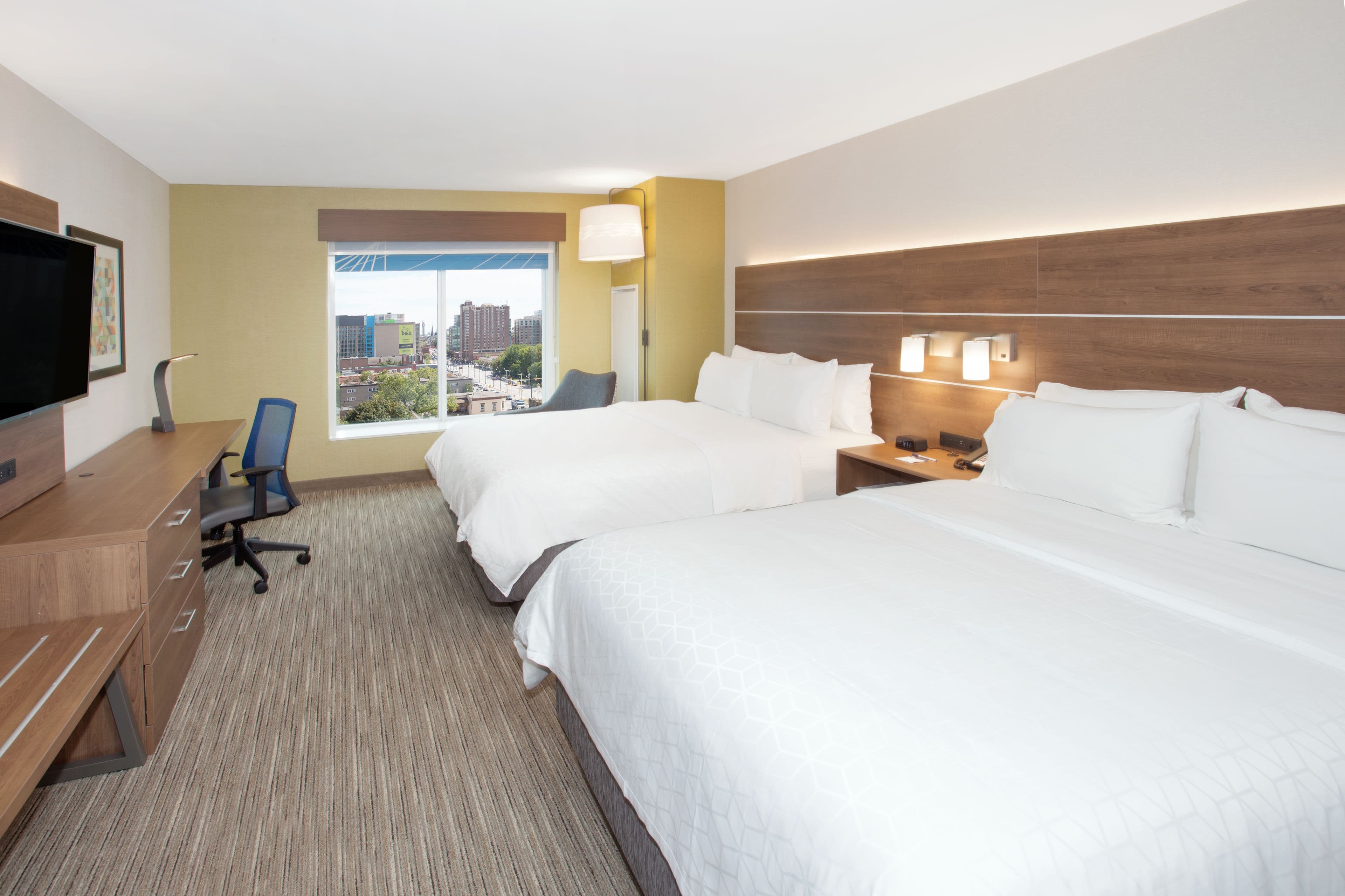 Holiday Inn Express & Suites Downtown Ottawa East — 12