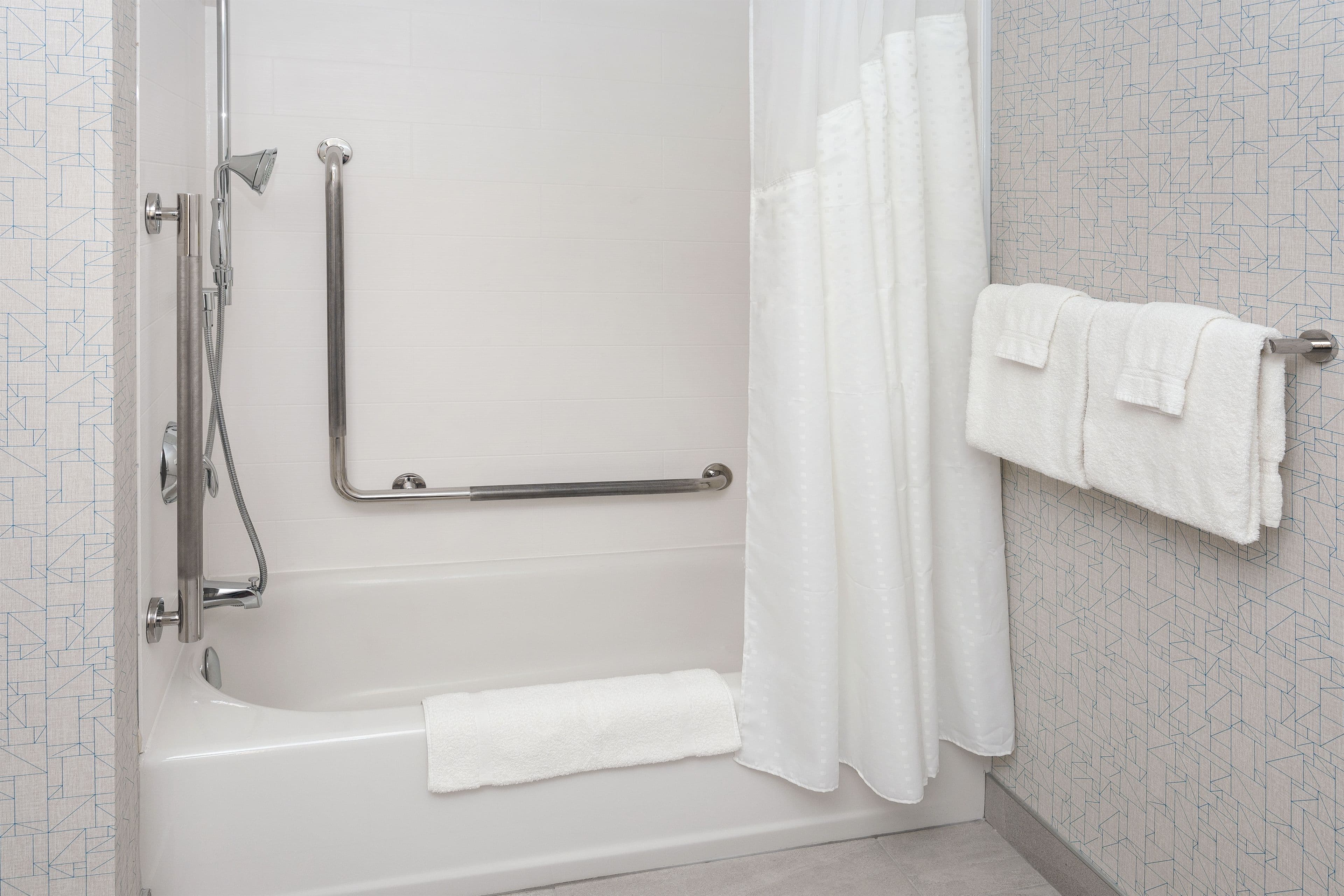 Holiday Inn Express & Suites Downtown Ottawa East — 10