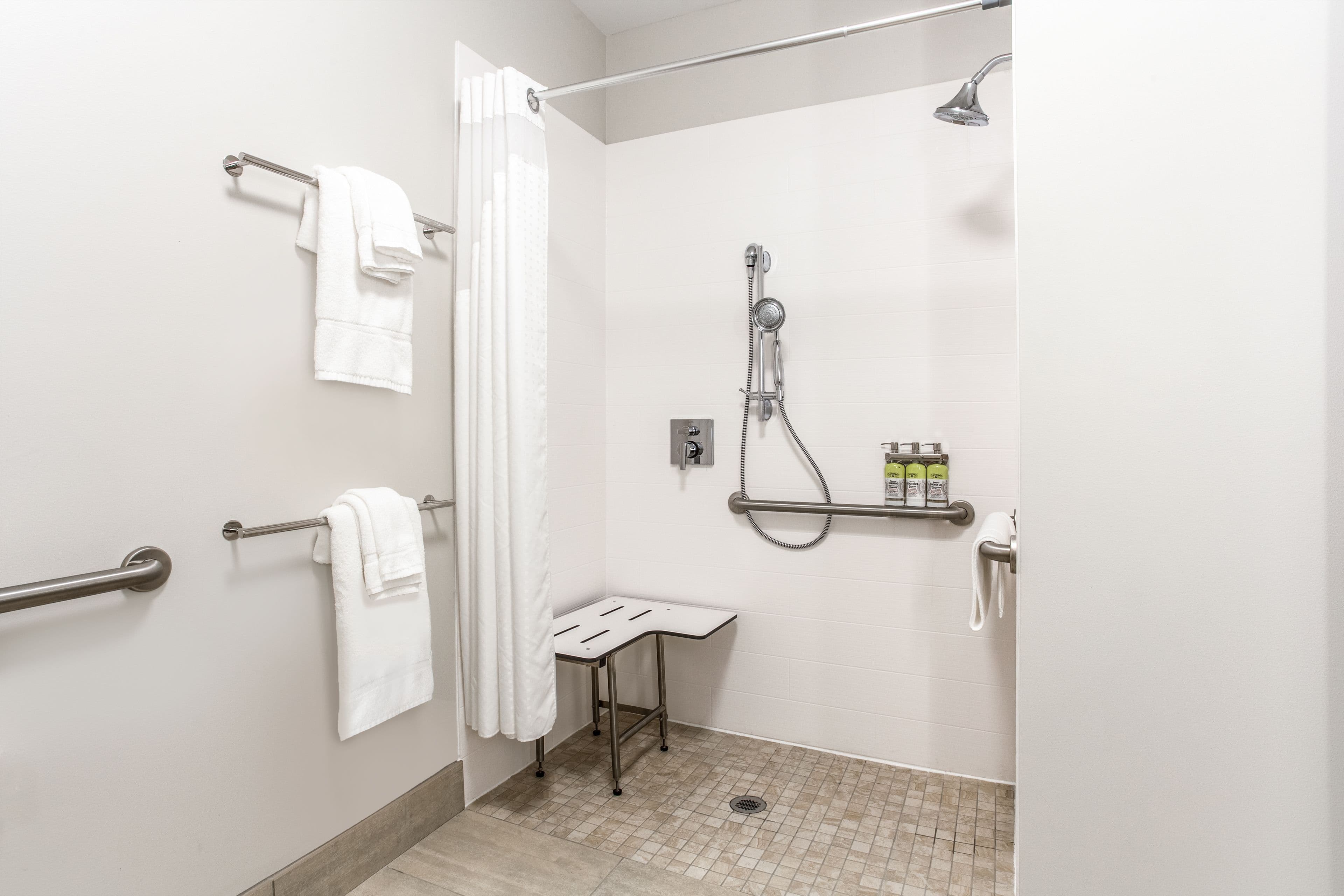 Holiday Inn Express & Suites Ottawa — 16