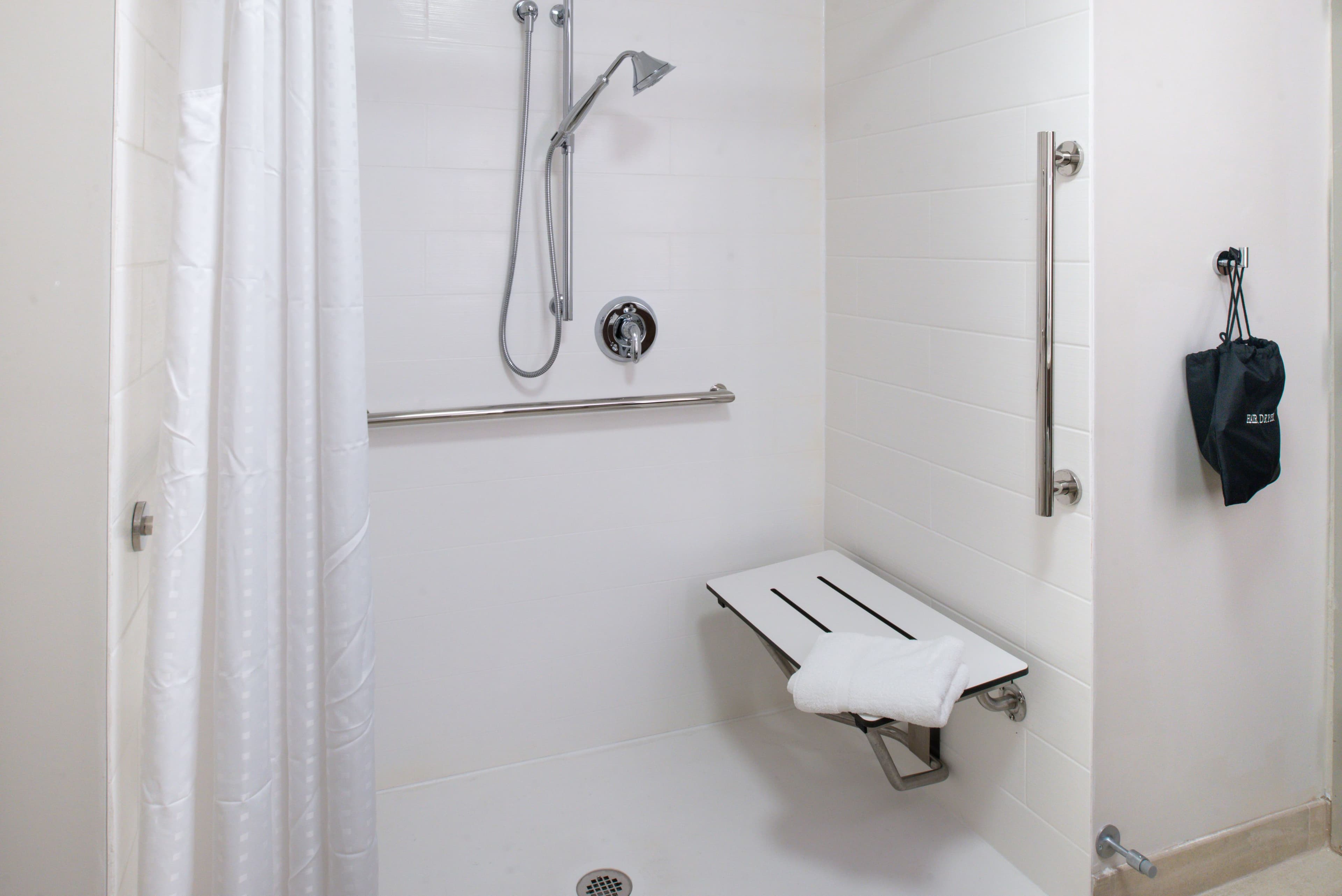Holiday Inn Express & Suites Ottumwa — 6