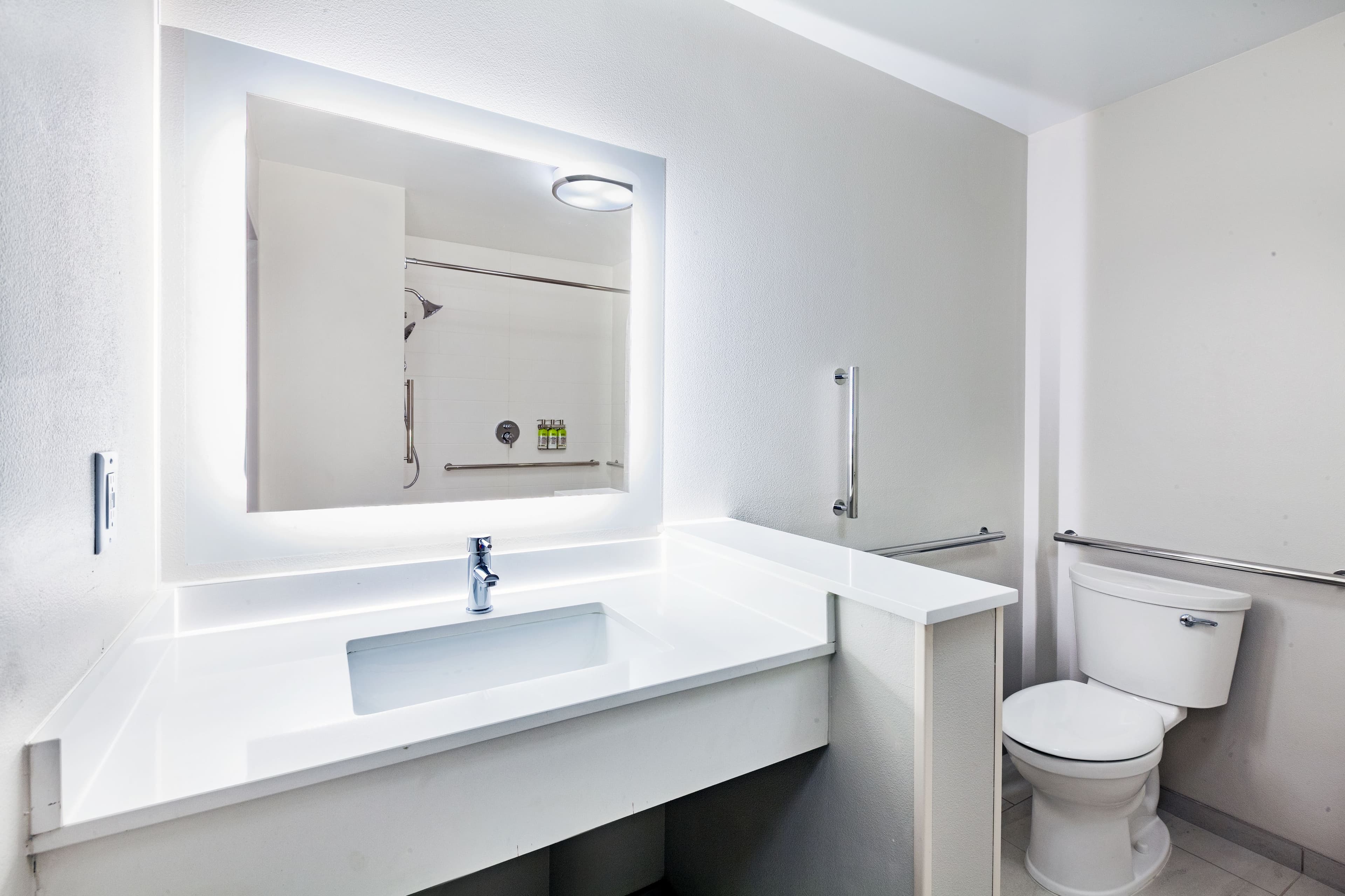 Holiday Inn Express & Suites Tulsa Northeast - Owasso — 7