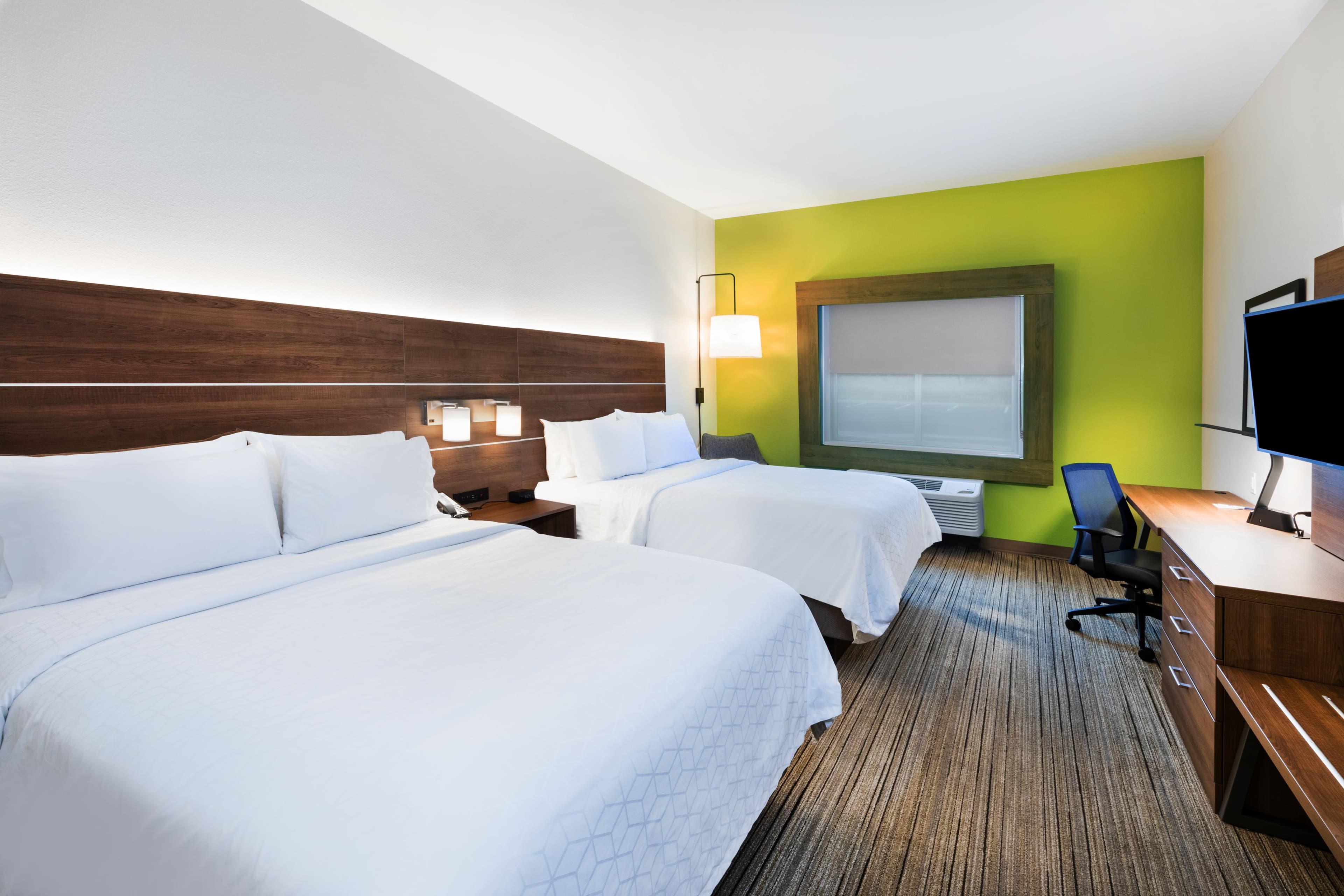 Holiday Inn Express & Suites Ozona — 6