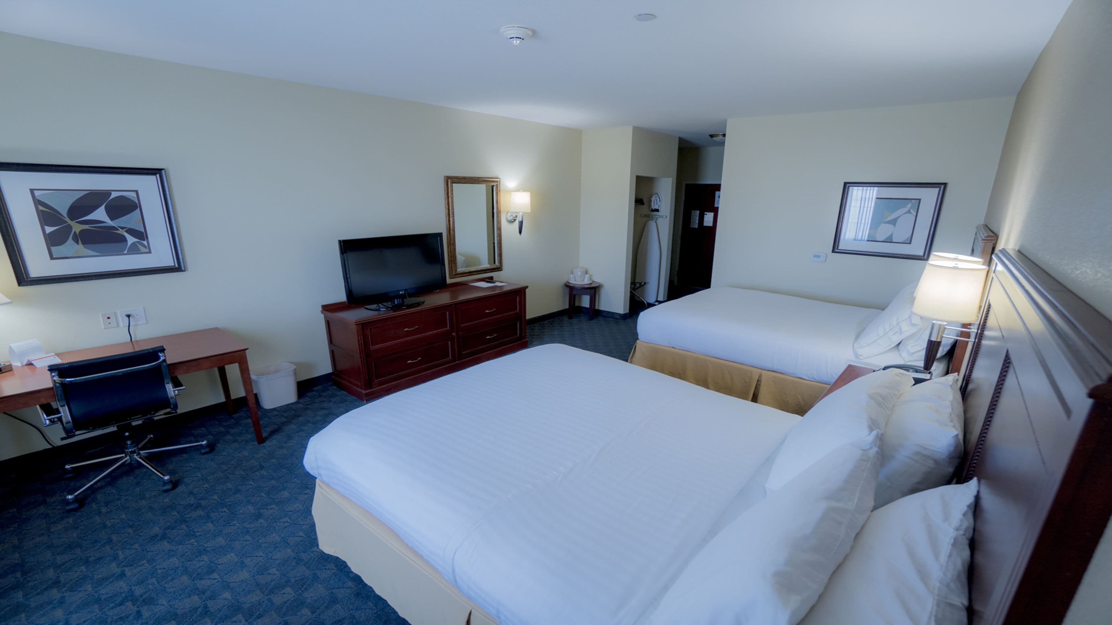 Holiday Inn Express & Suites Pampa — 34