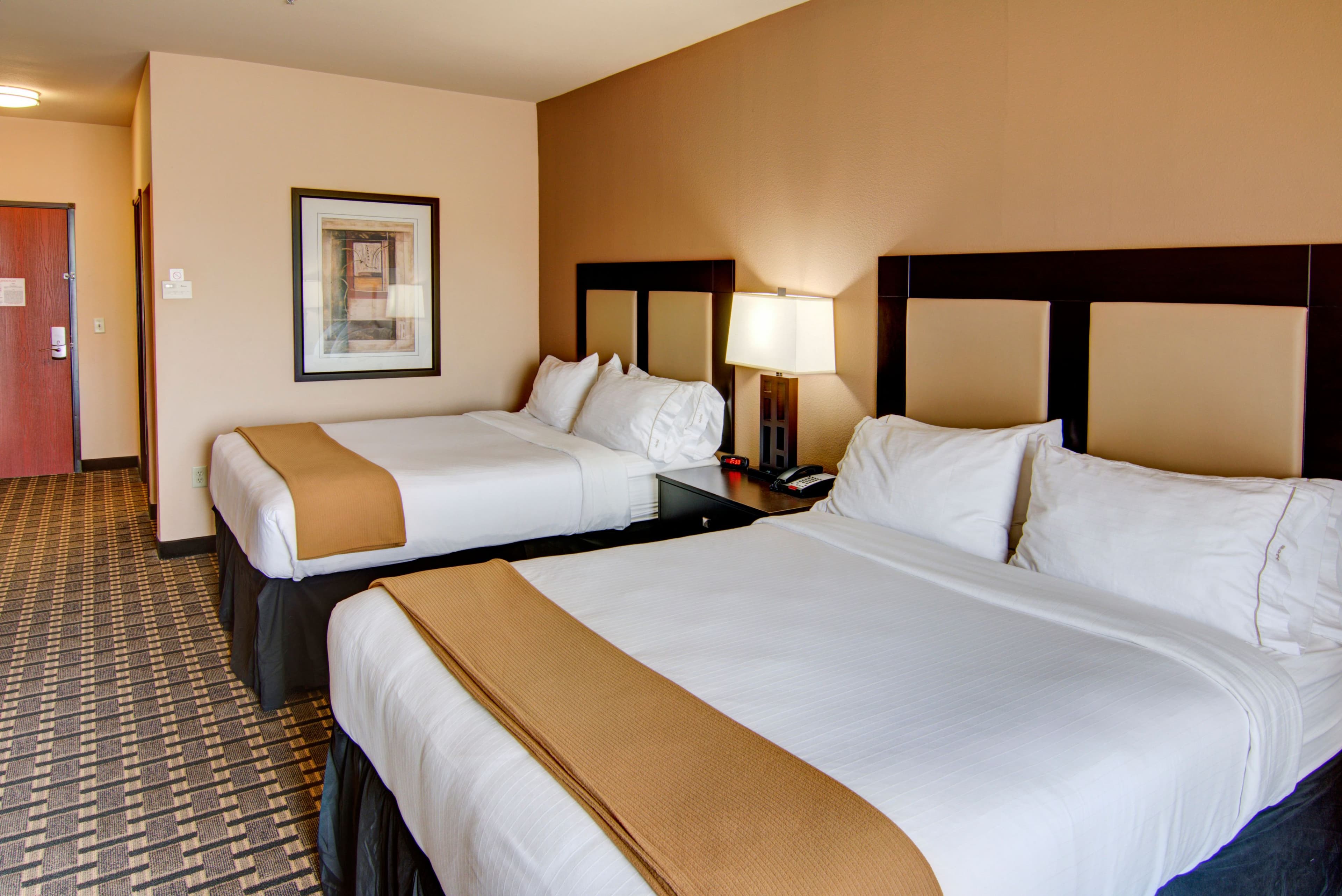 Holiday Inn Express & Suites Paris — 19