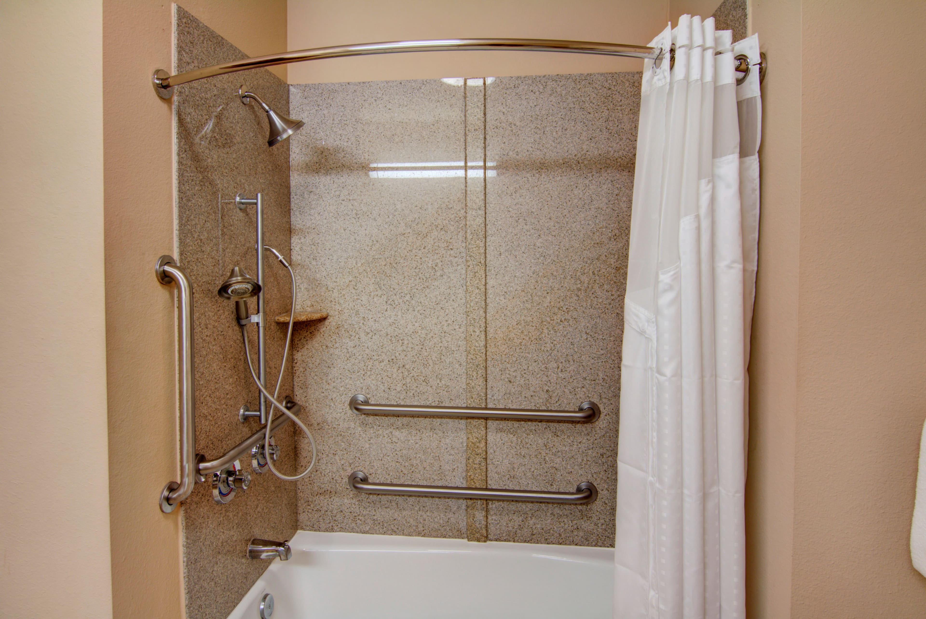 Holiday Inn Express & Suites Paris — 7