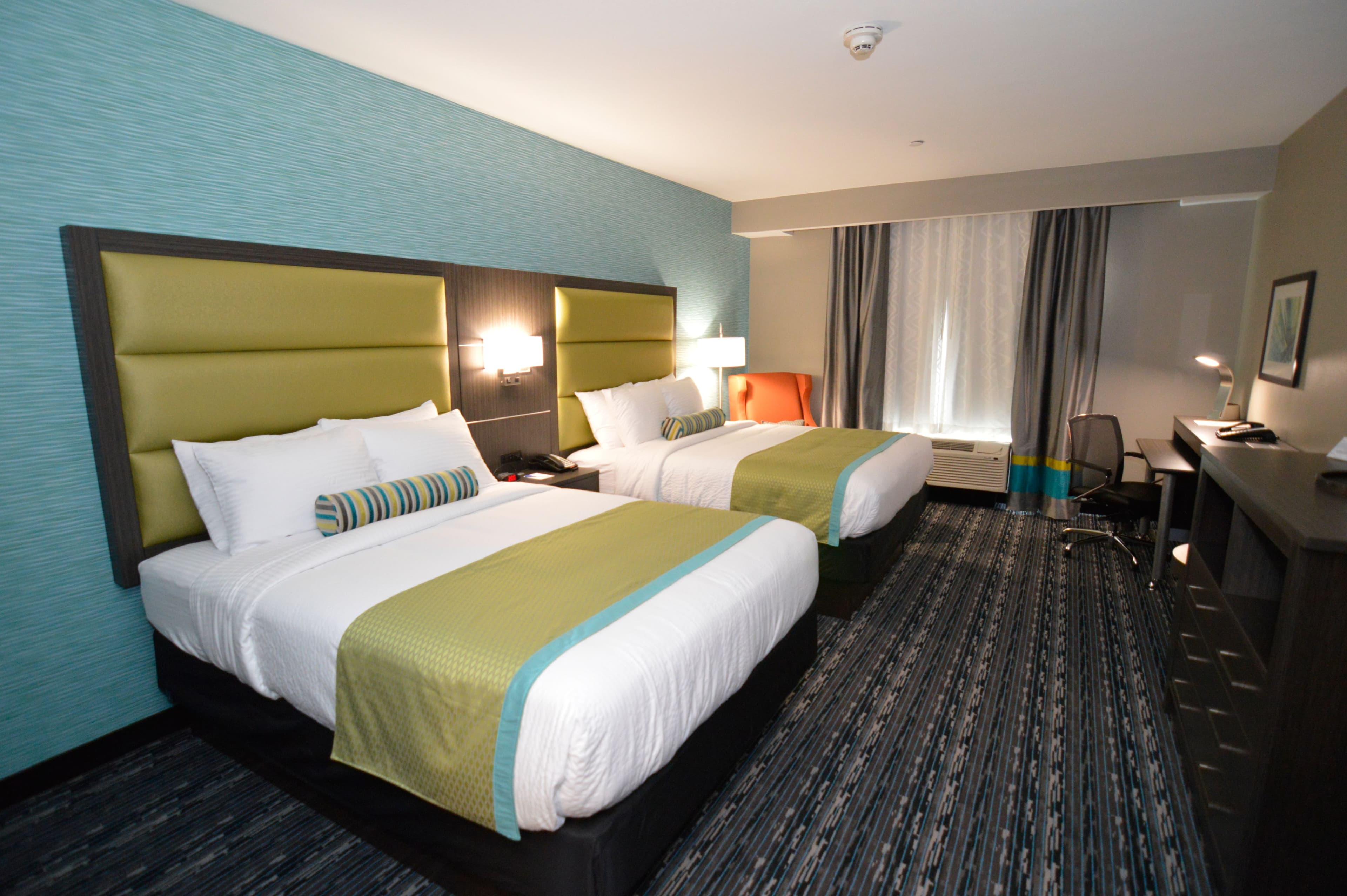 Holiday Inn Express & Suites Pasadena Houston Southeast — 22