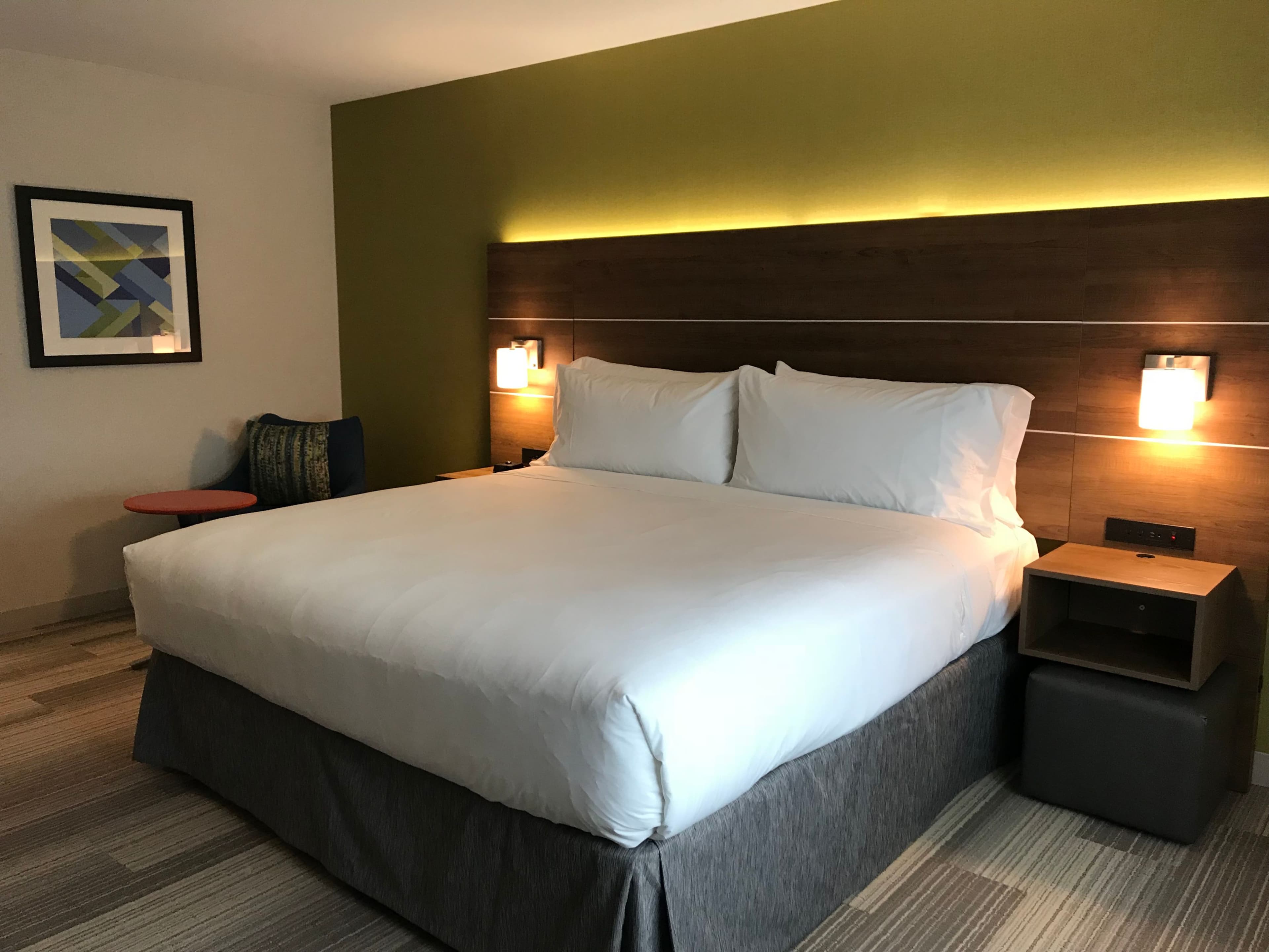 Holiday Inn Express & Suites Pasadena - Los Angeles — 14