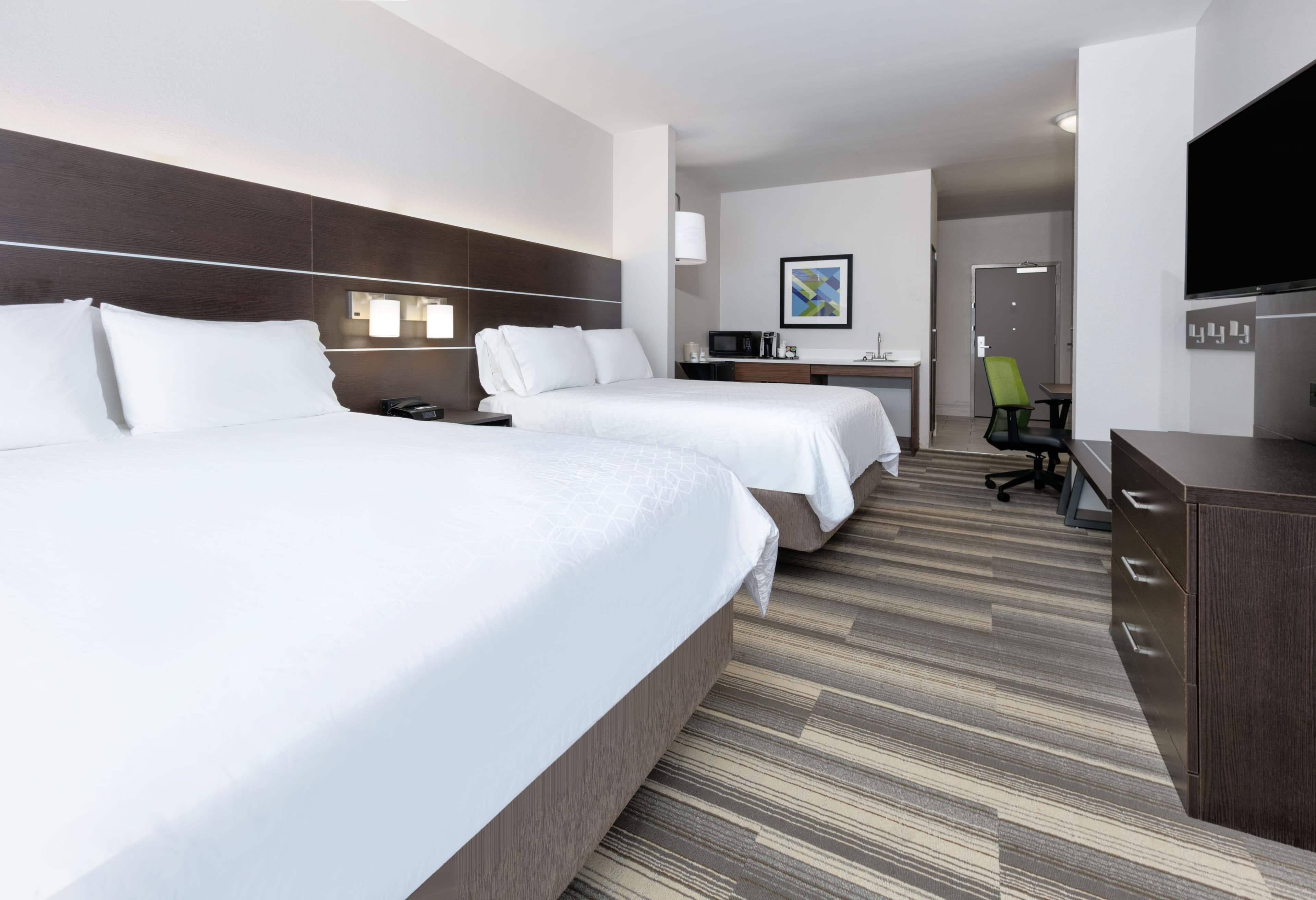 Holiday Inn Express & Suites Pell City — 16