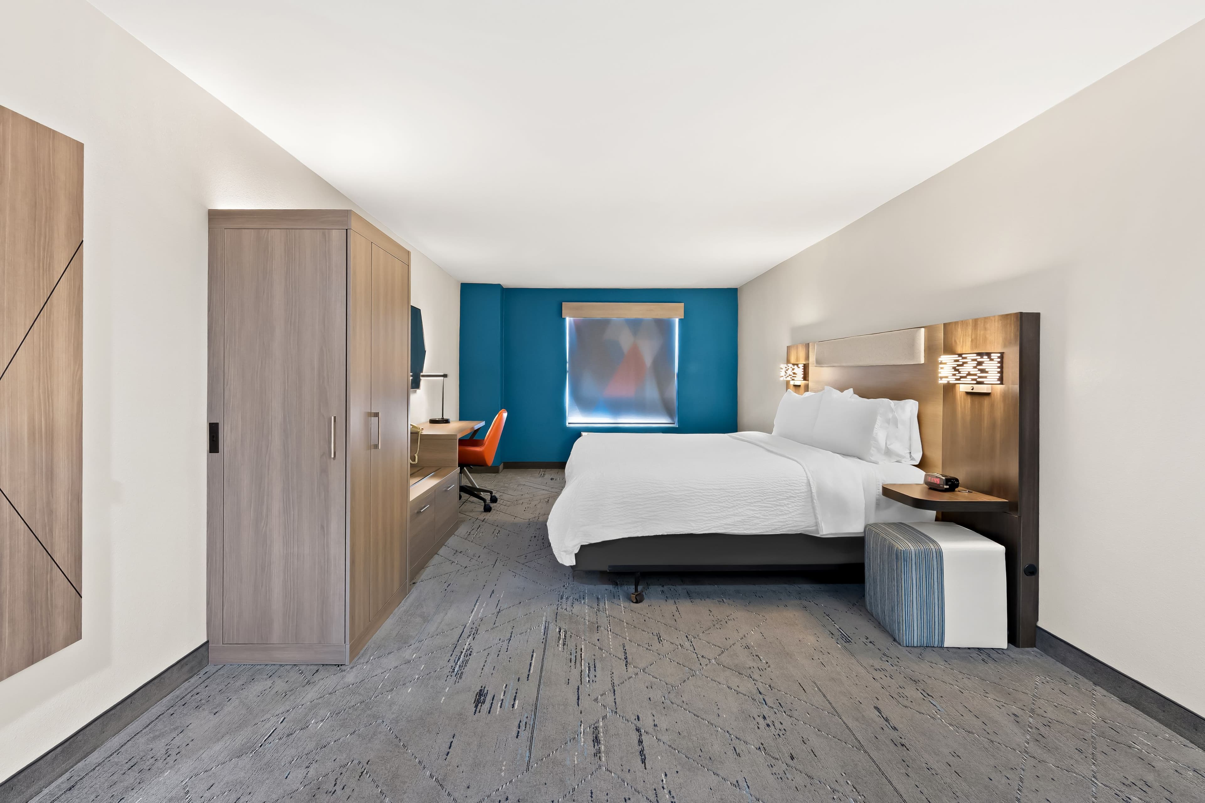 Holiday Inn Express & Suites Perry — 7