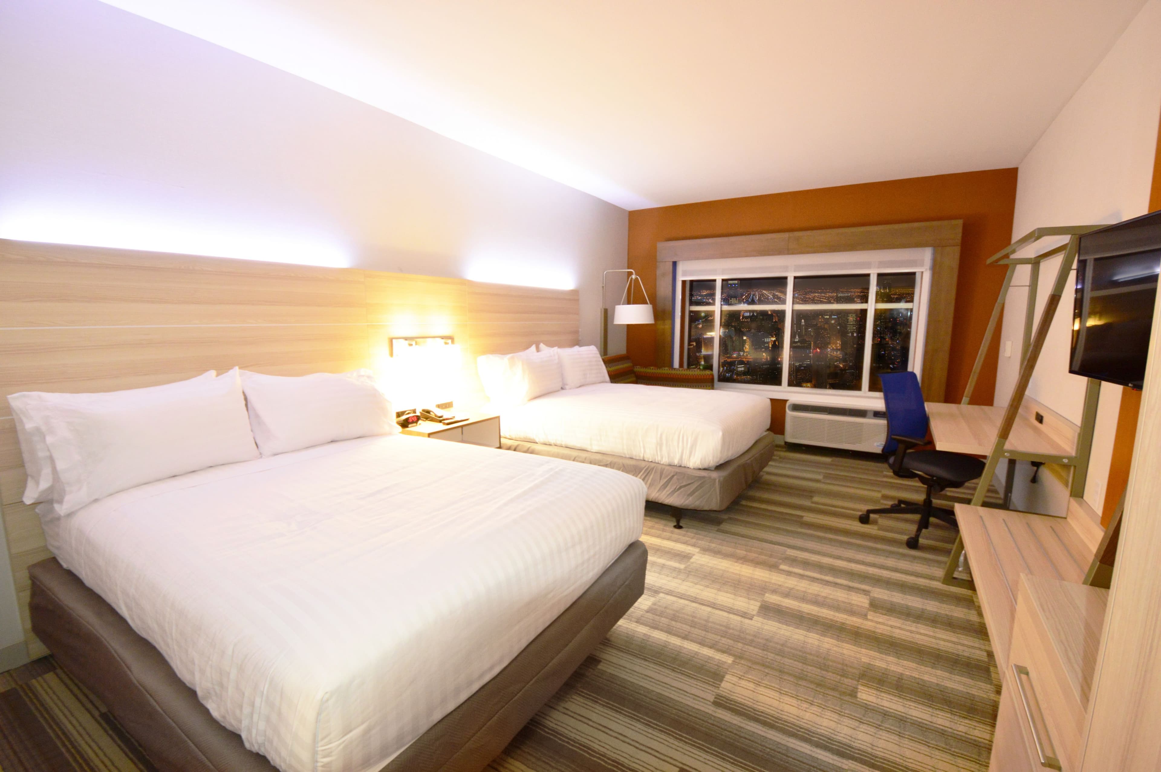 Holiday Inn Express & Suites Toledo South - Perrysburg — 7