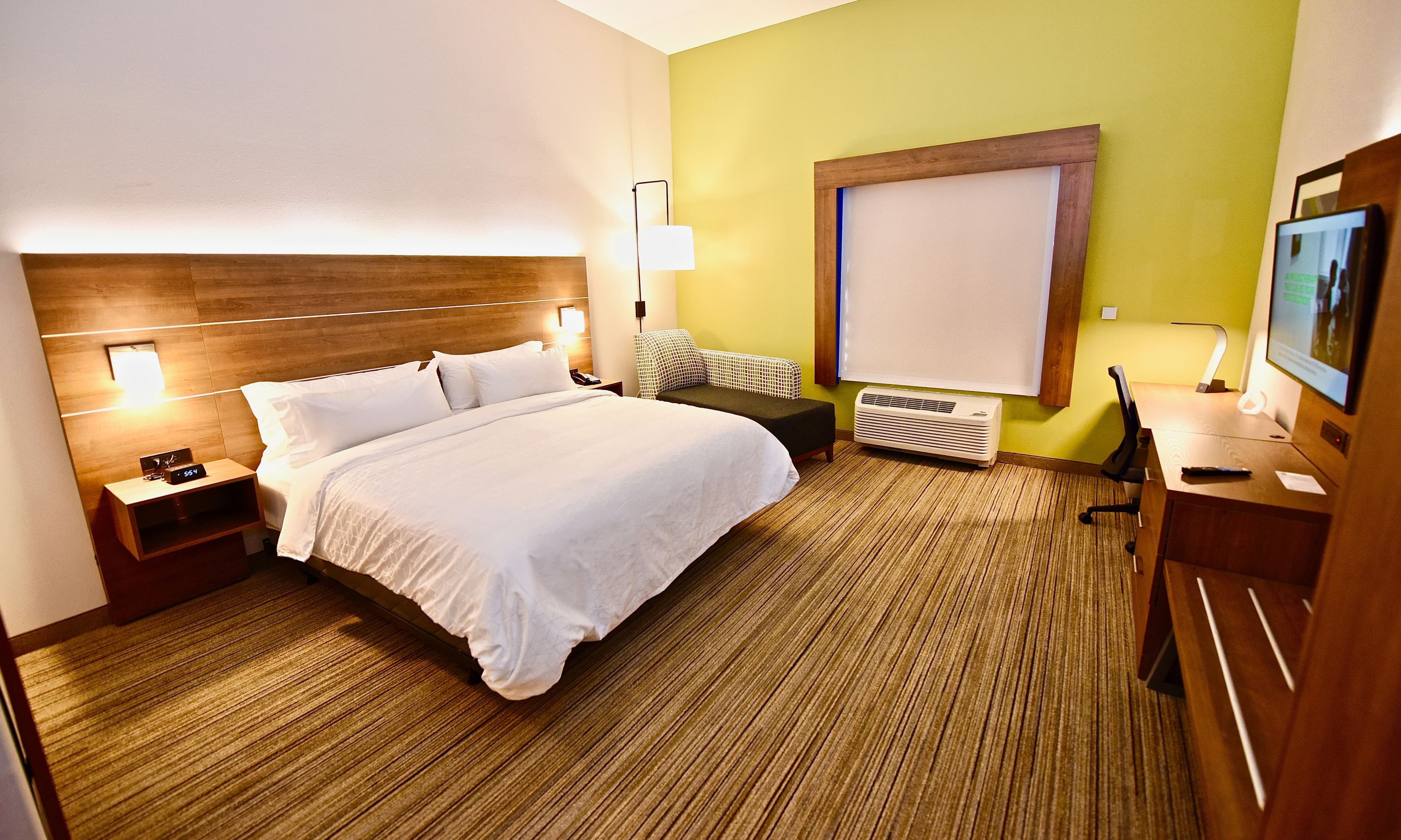 Holiday Inn Express & Suites Perryville I-55 — 6