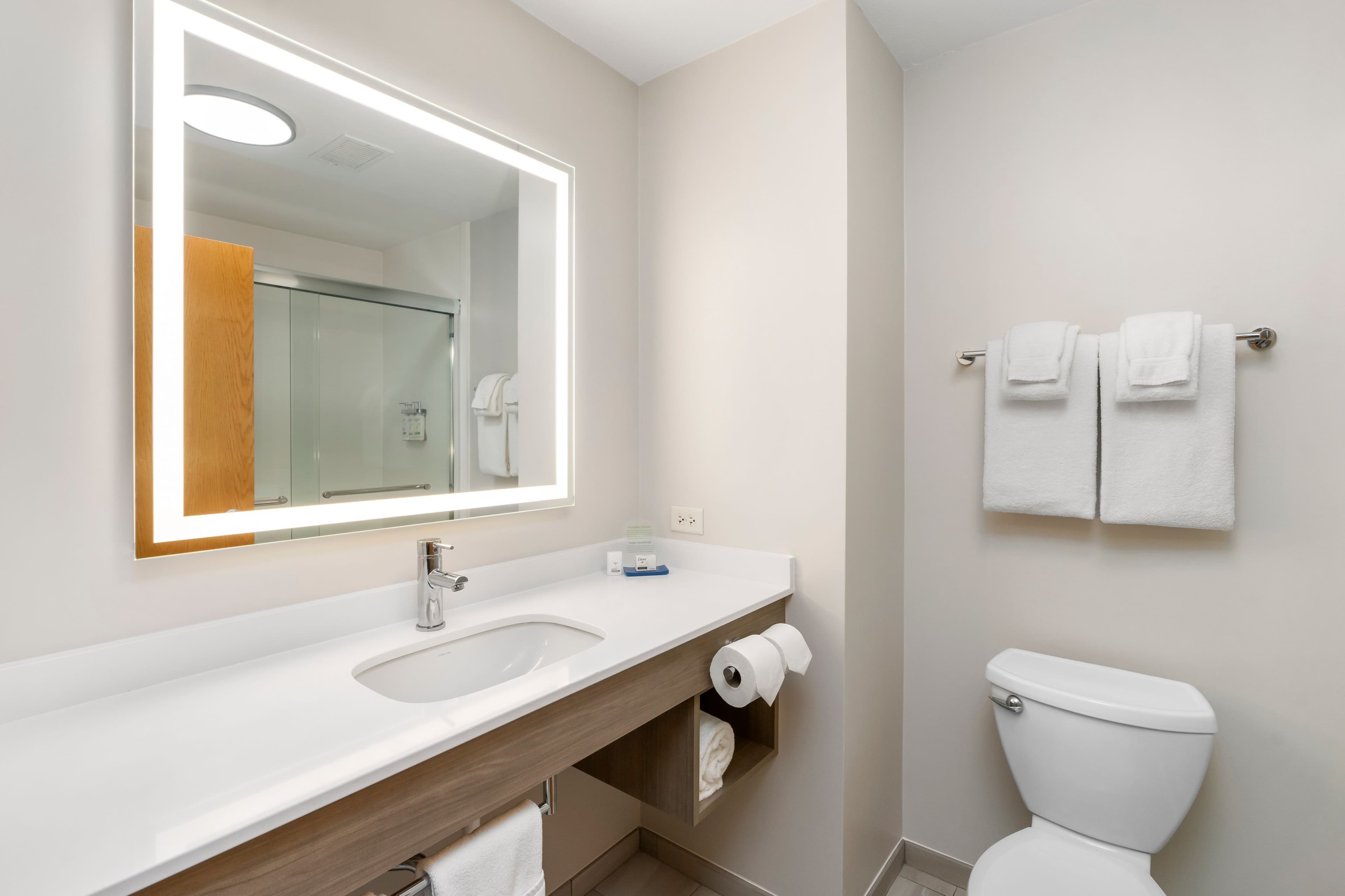 Holiday Inn Express & Suites Peru - LaSalle Area — 16