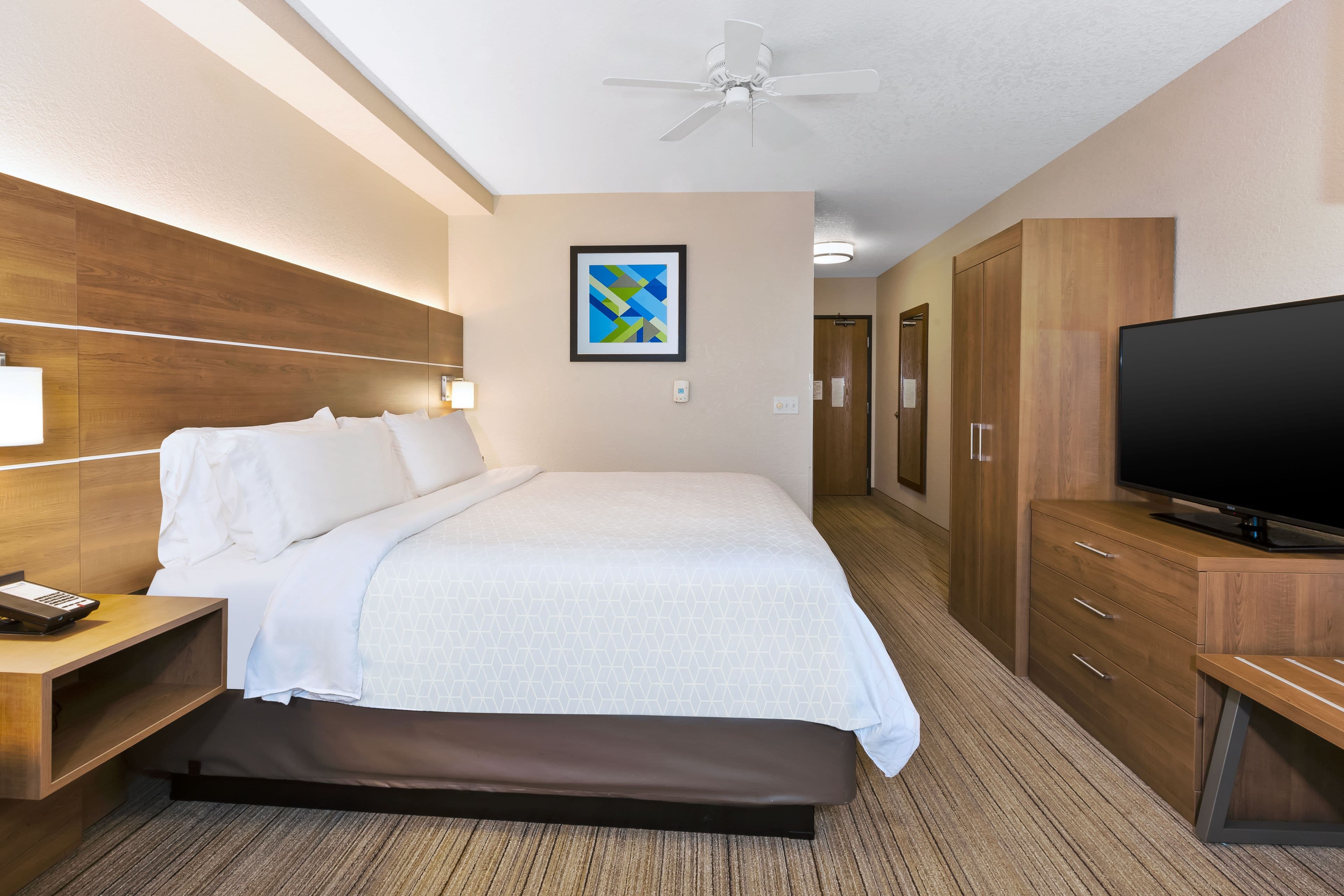 Holiday Inn Express & Suites Petoskey — 16