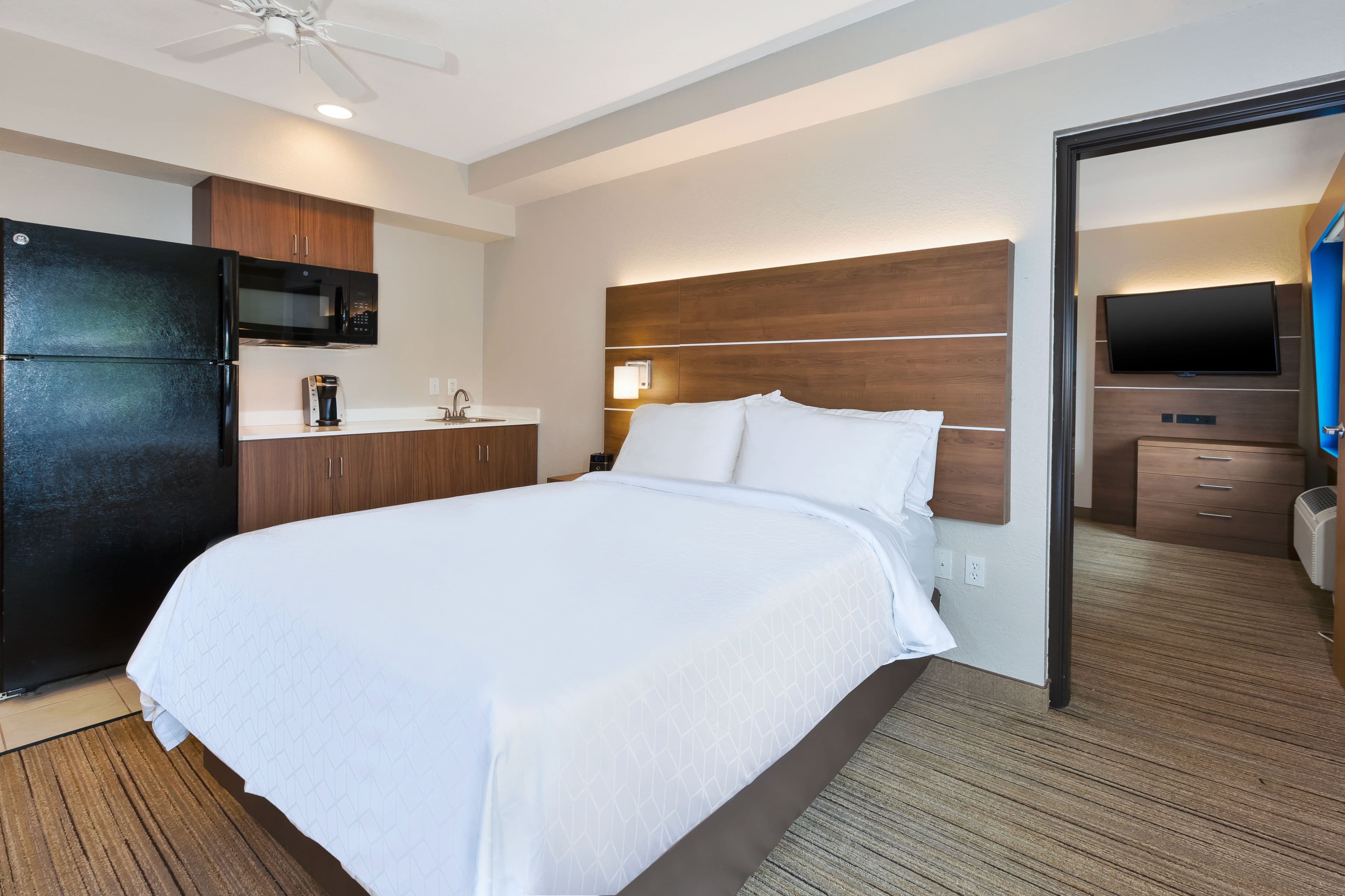 Holiday Inn Express & Suites Petoskey — 19