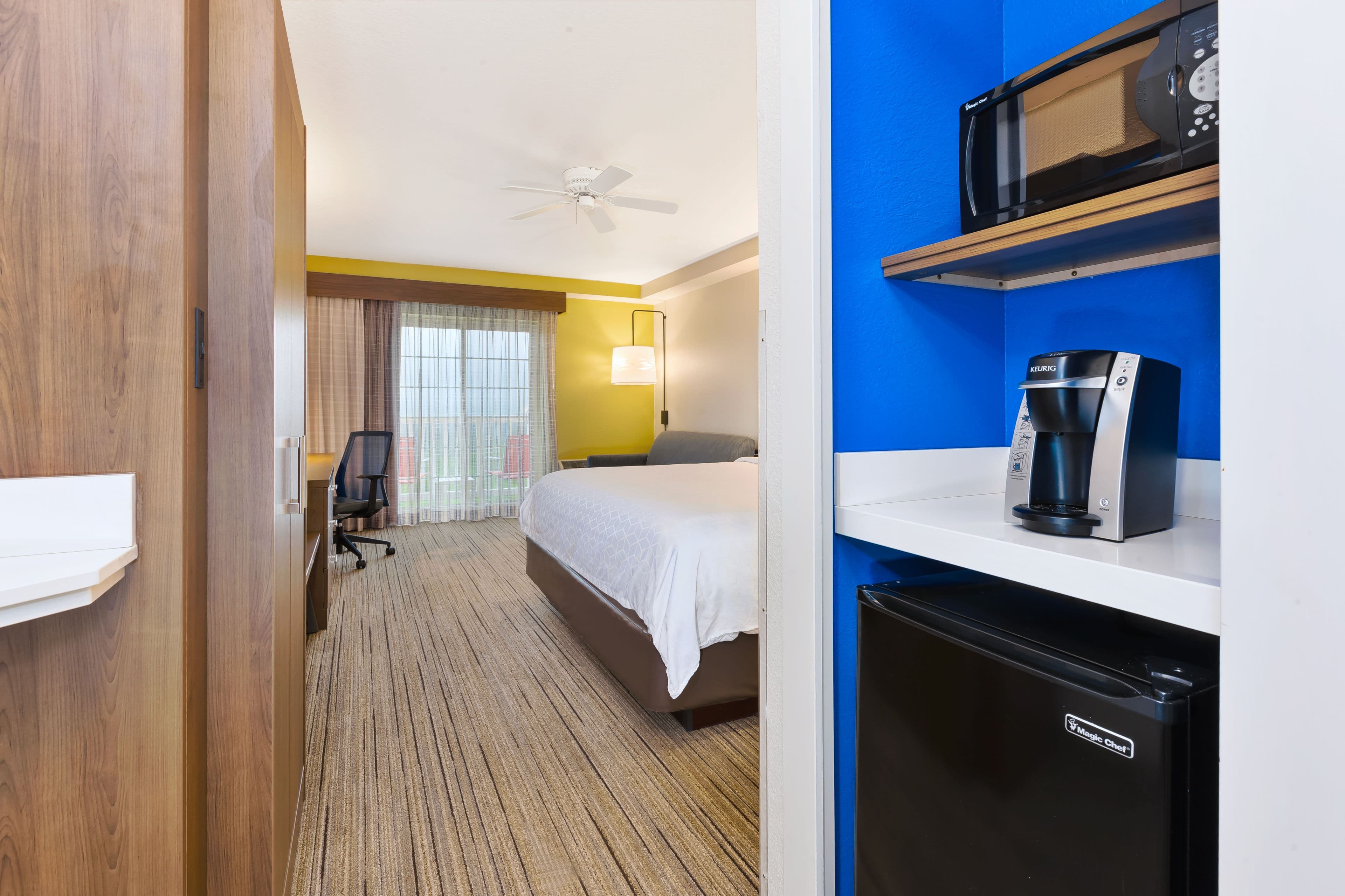 Holiday Inn Express & Suites Petoskey — 7