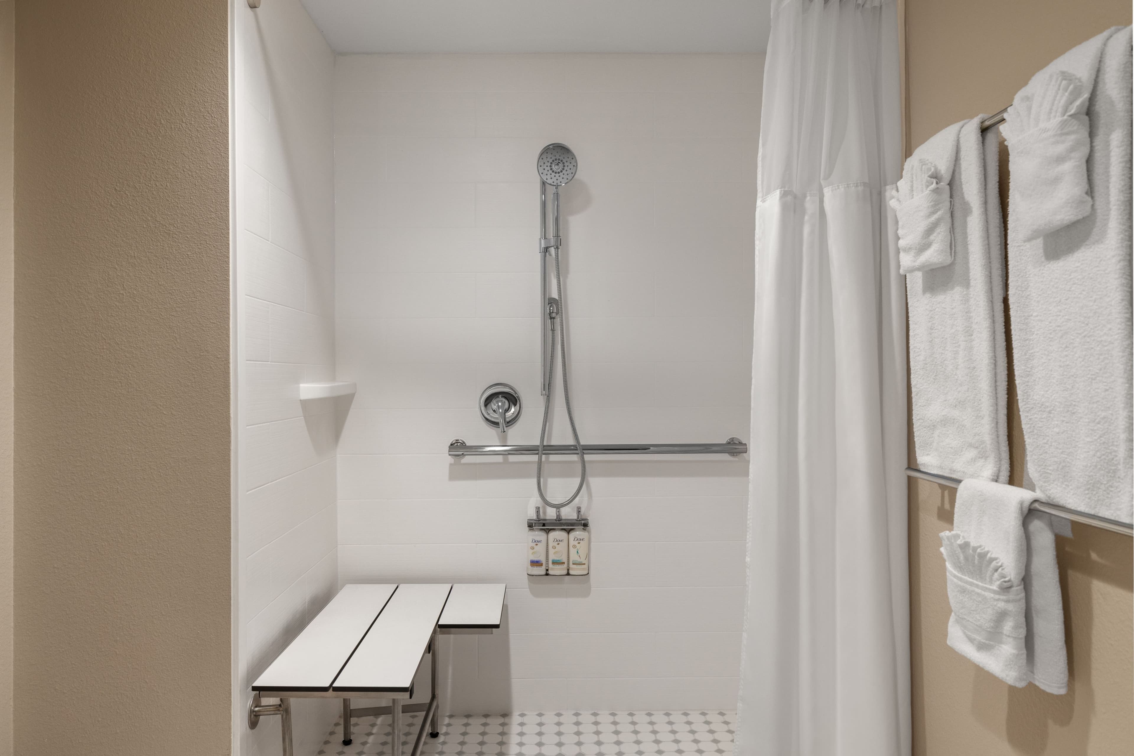 Holiday Inn Express & Suites Phoenix - Midtown — 22