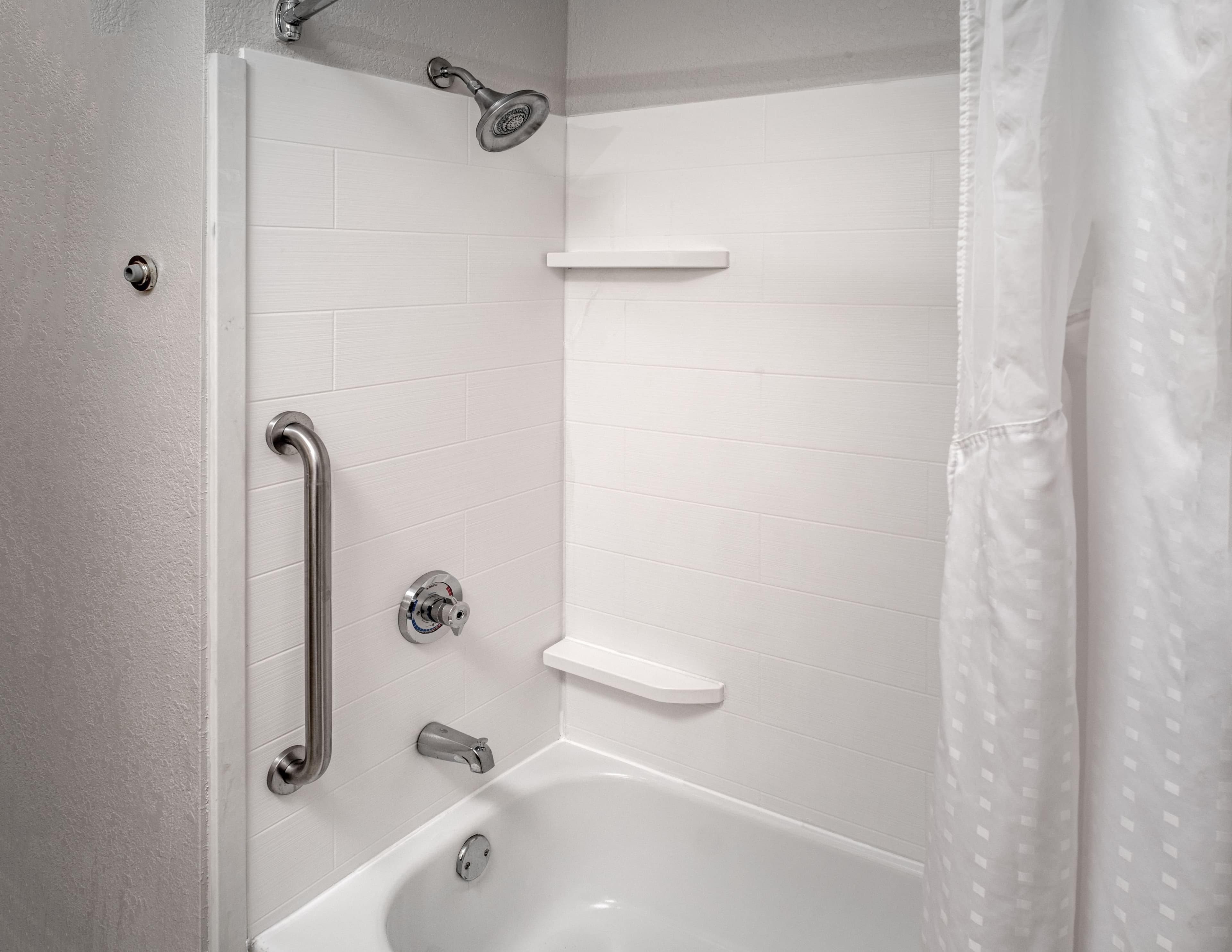 Holiday Inn Express & Suites Pikeville — 6