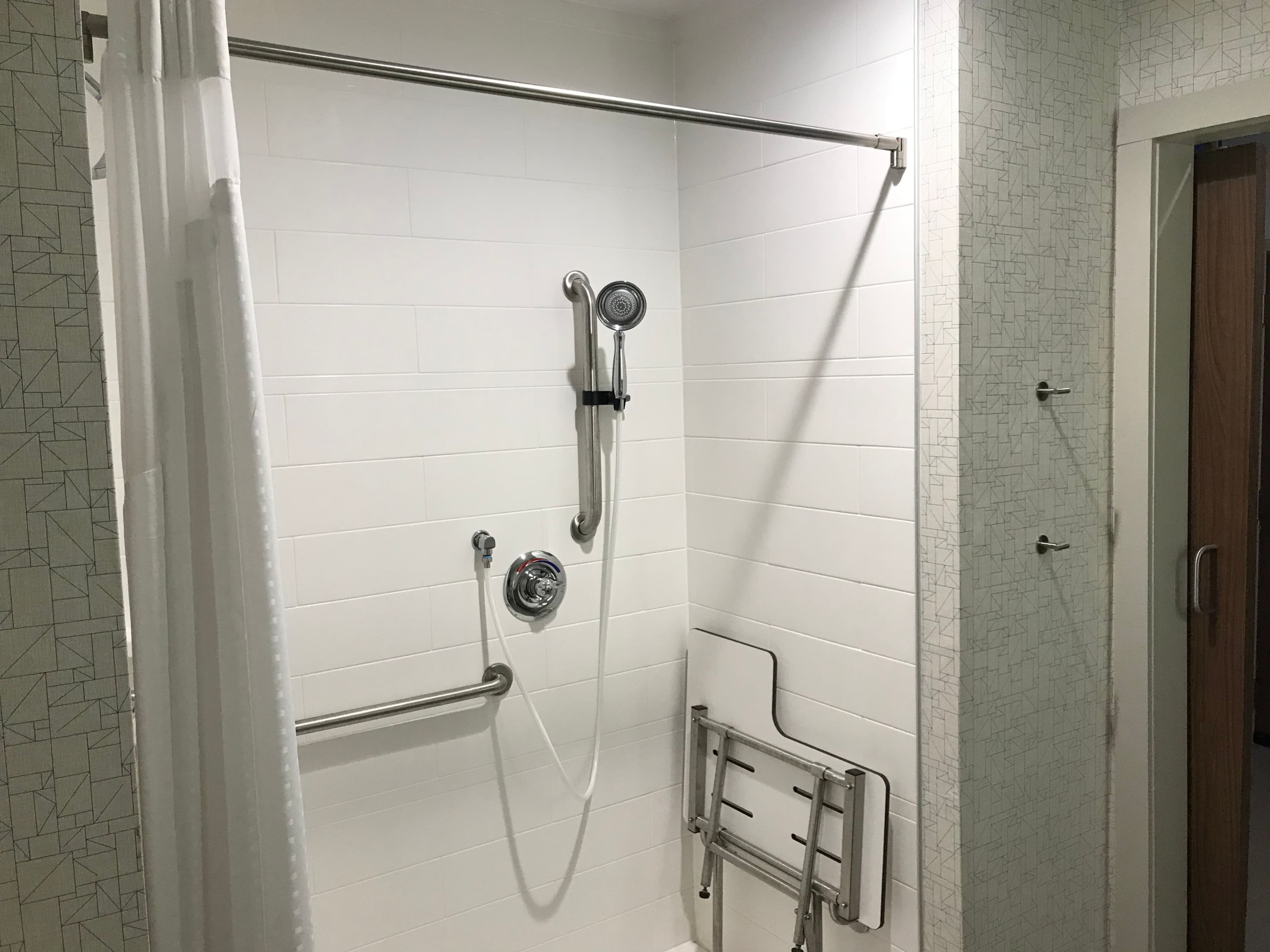 Holiday Inn Express & Suites Pineville-Alexandria Area — 15