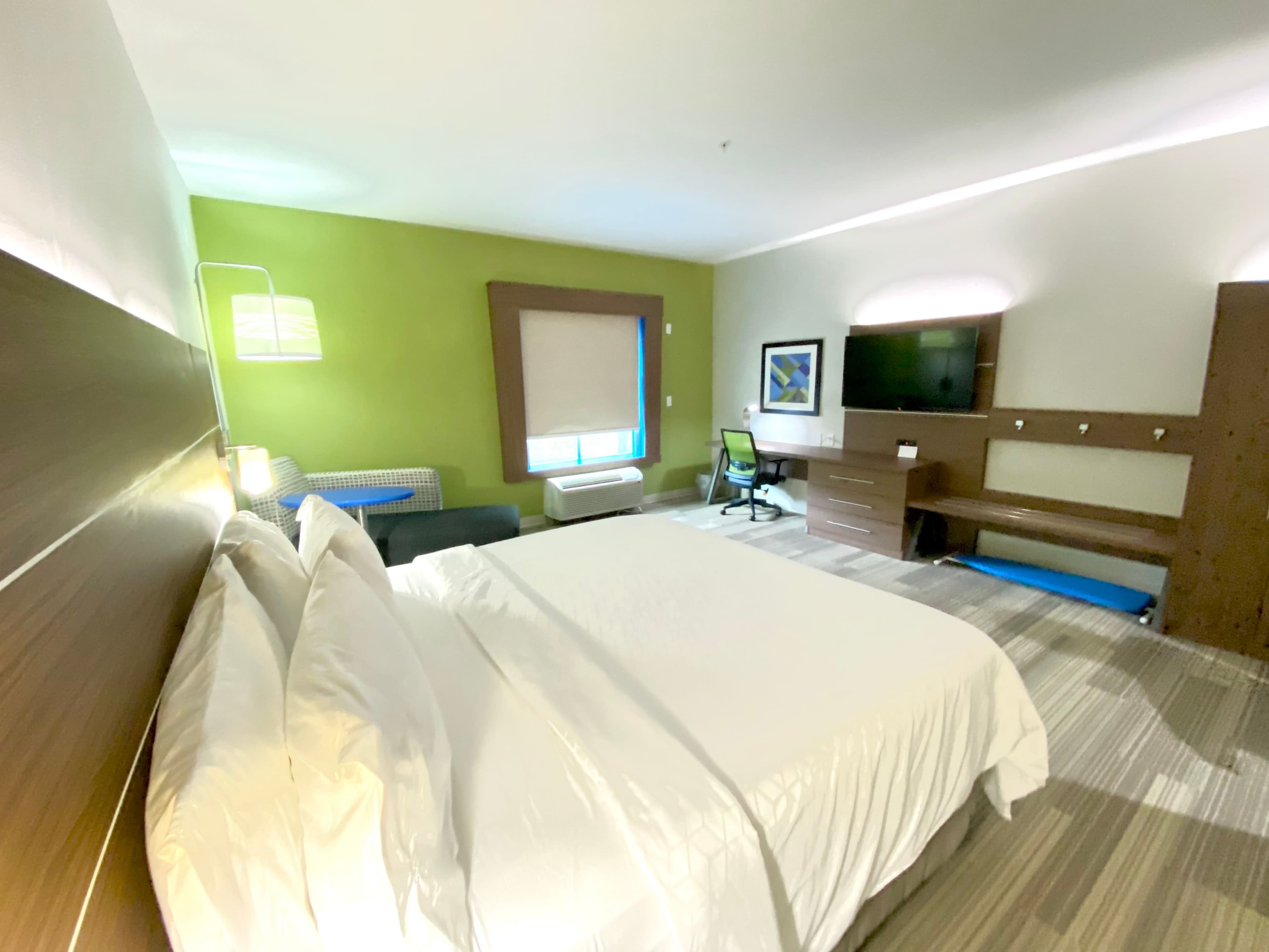 Holiday Inn Express & Suites Pineville-Alexandria Area — 6