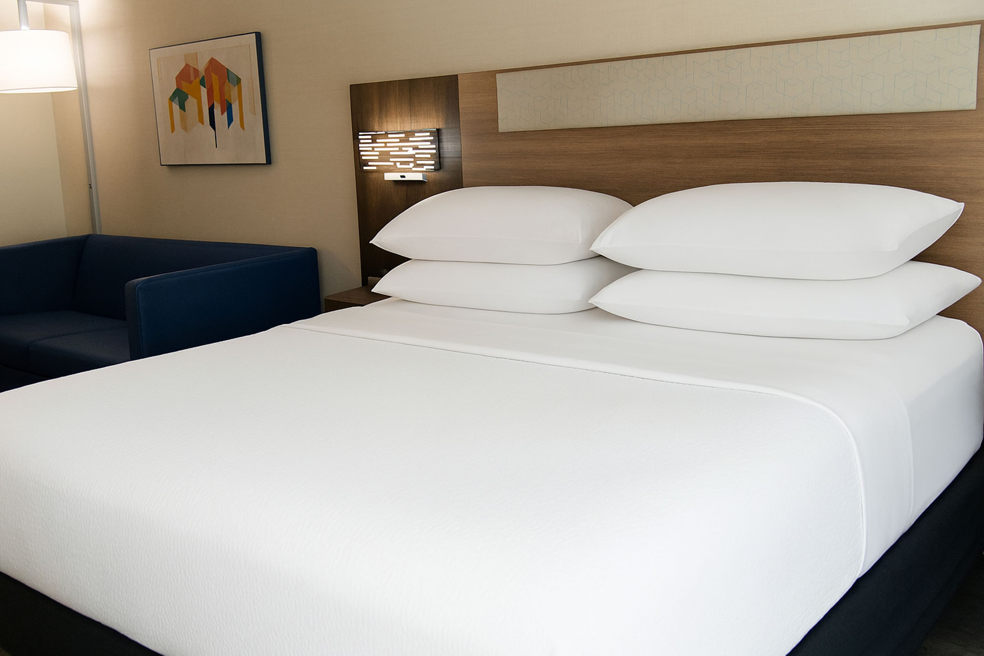 Holiday Inn Express & Suites Pittsburgh-South Side — 16