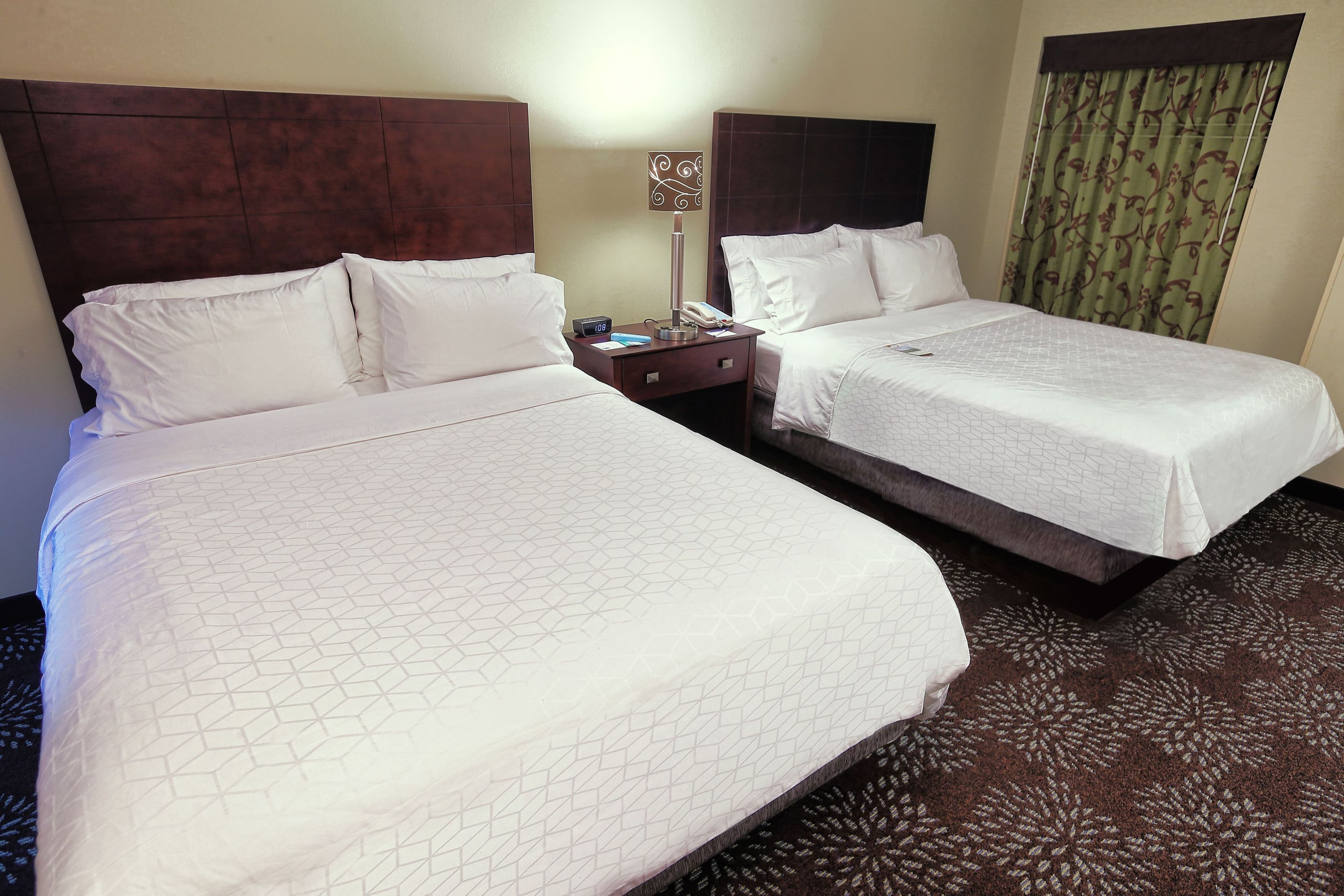 Holiday Inn Express & Suites Pittsburgh West - Green Tree — 12
