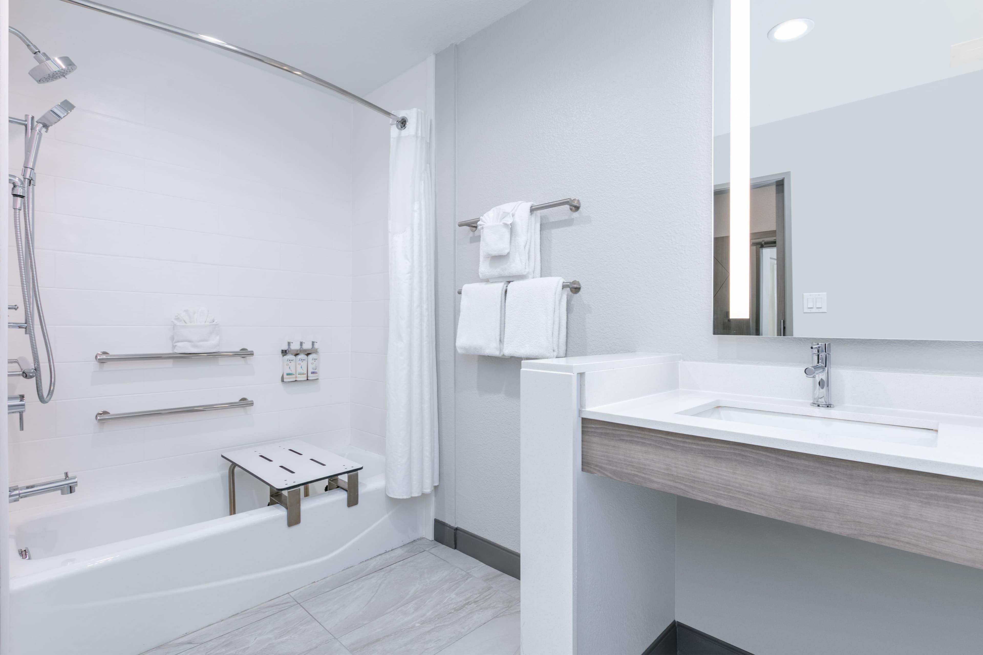 Holiday Inn Express & Suites Dallas – Plano North — 26