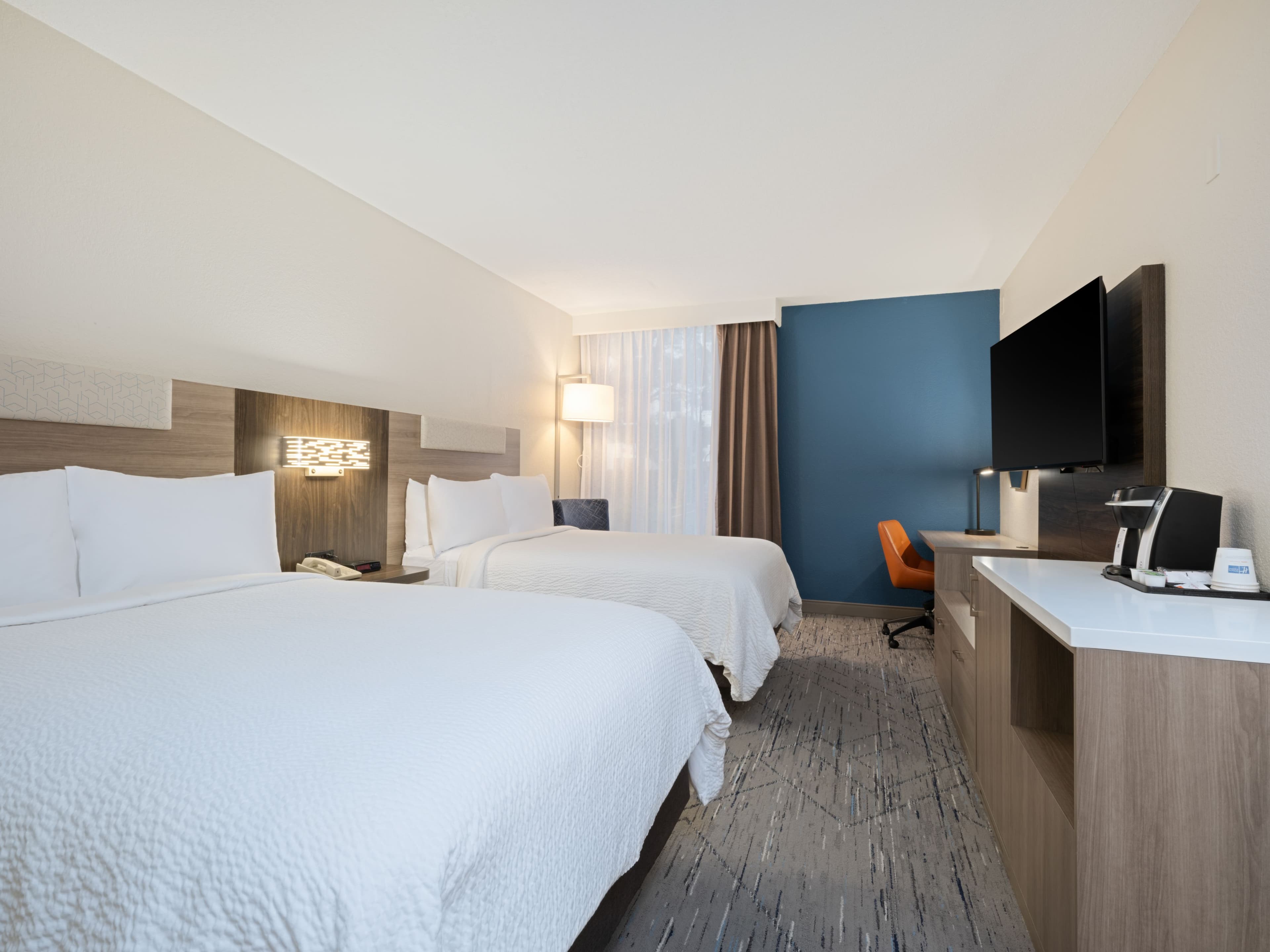 Holiday Inn Express & Suites Ft. Lauderdale-Plantation — 54