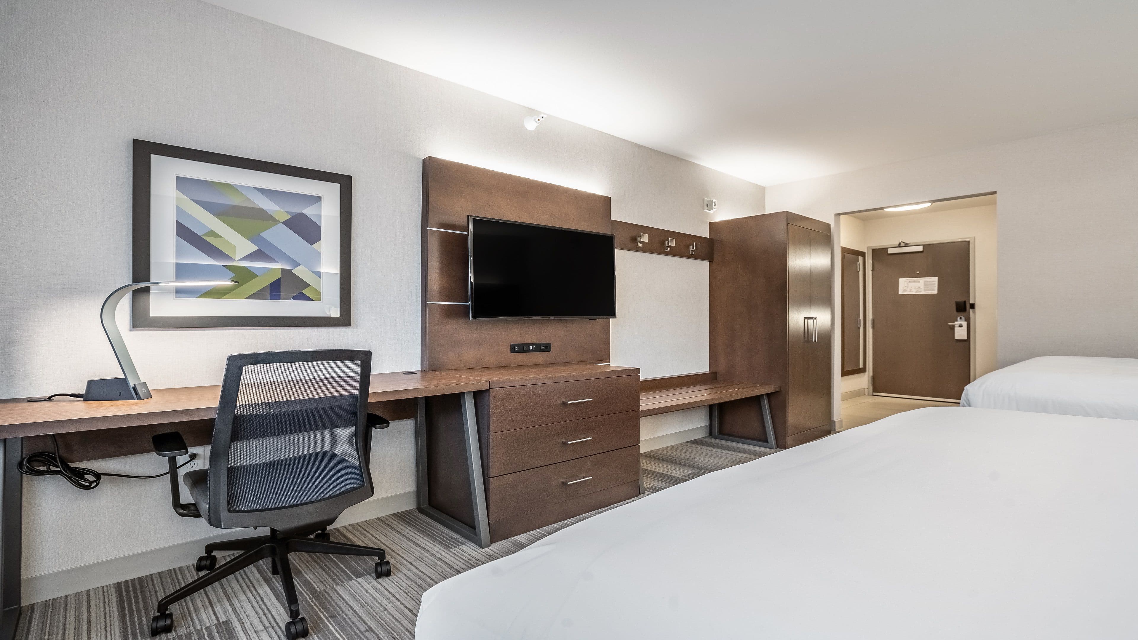 Holiday Inn Express & Suites Platteville — 14