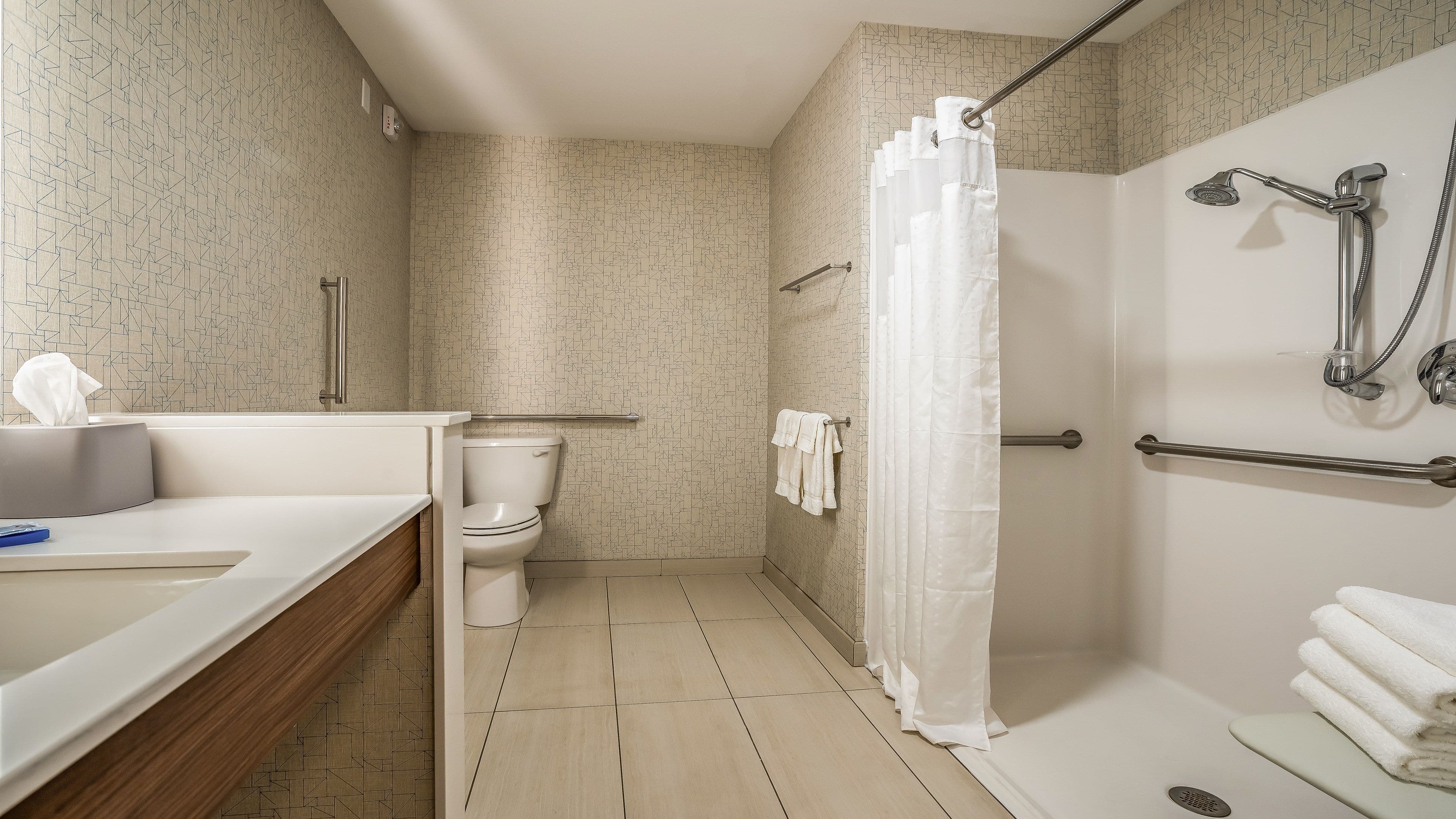 Holiday Inn Express & Suites Platteville — 19