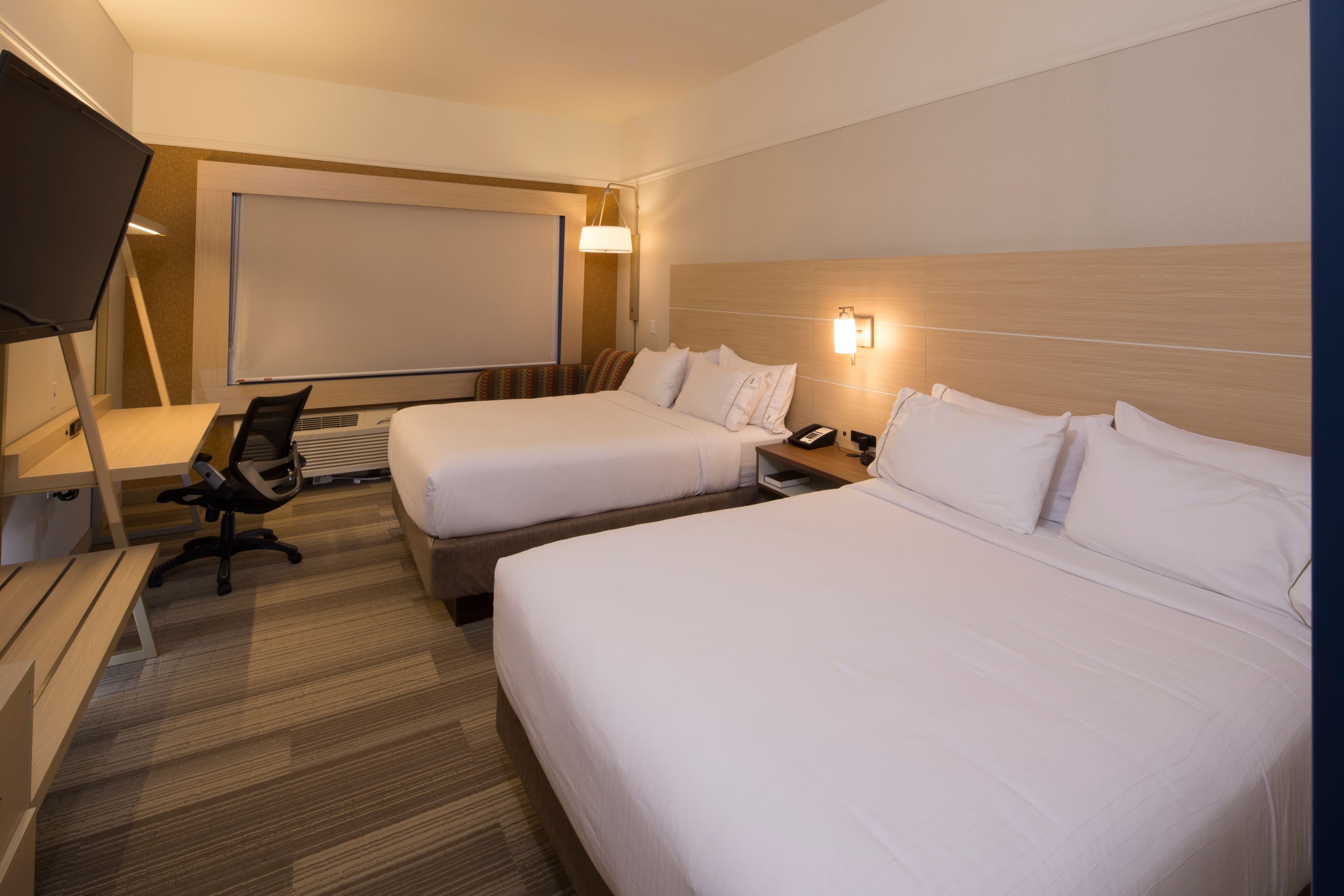 Holiday Inn Express & Suites Port Huron — 6