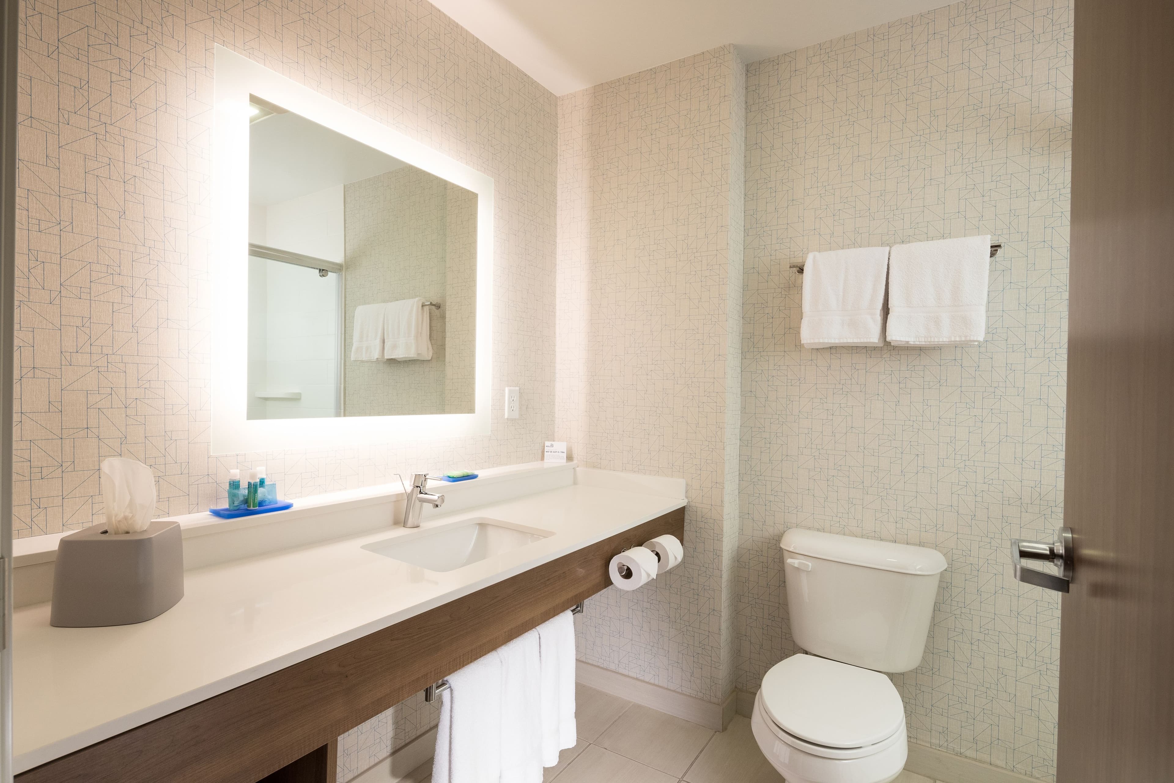 Holiday Inn Express & Suites Portage — 6