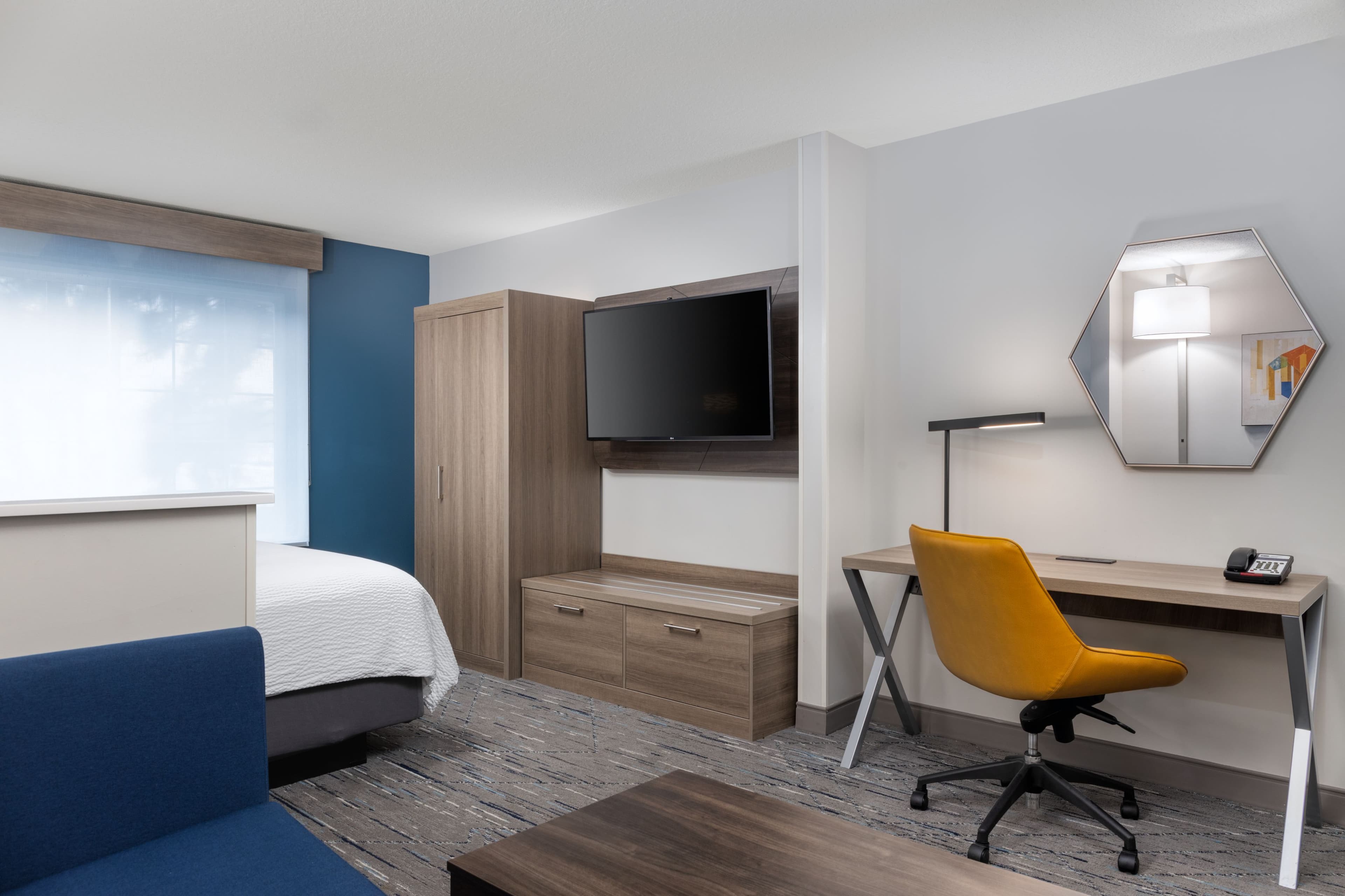 Holiday Inn Express & Suites Portland-Jantzen Beach — 79