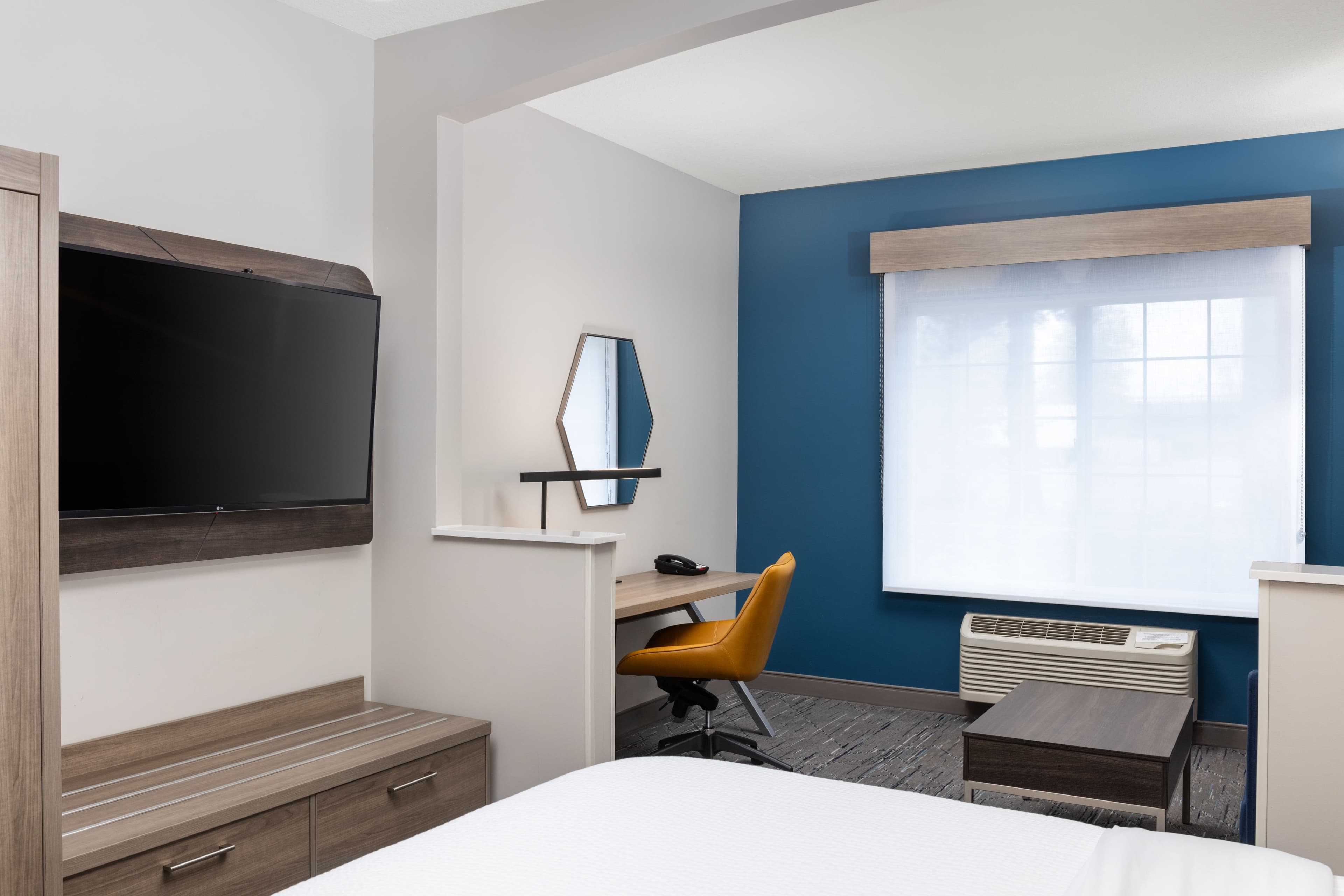 Holiday Inn Express & Suites Portland-Jantzen Beach — 20