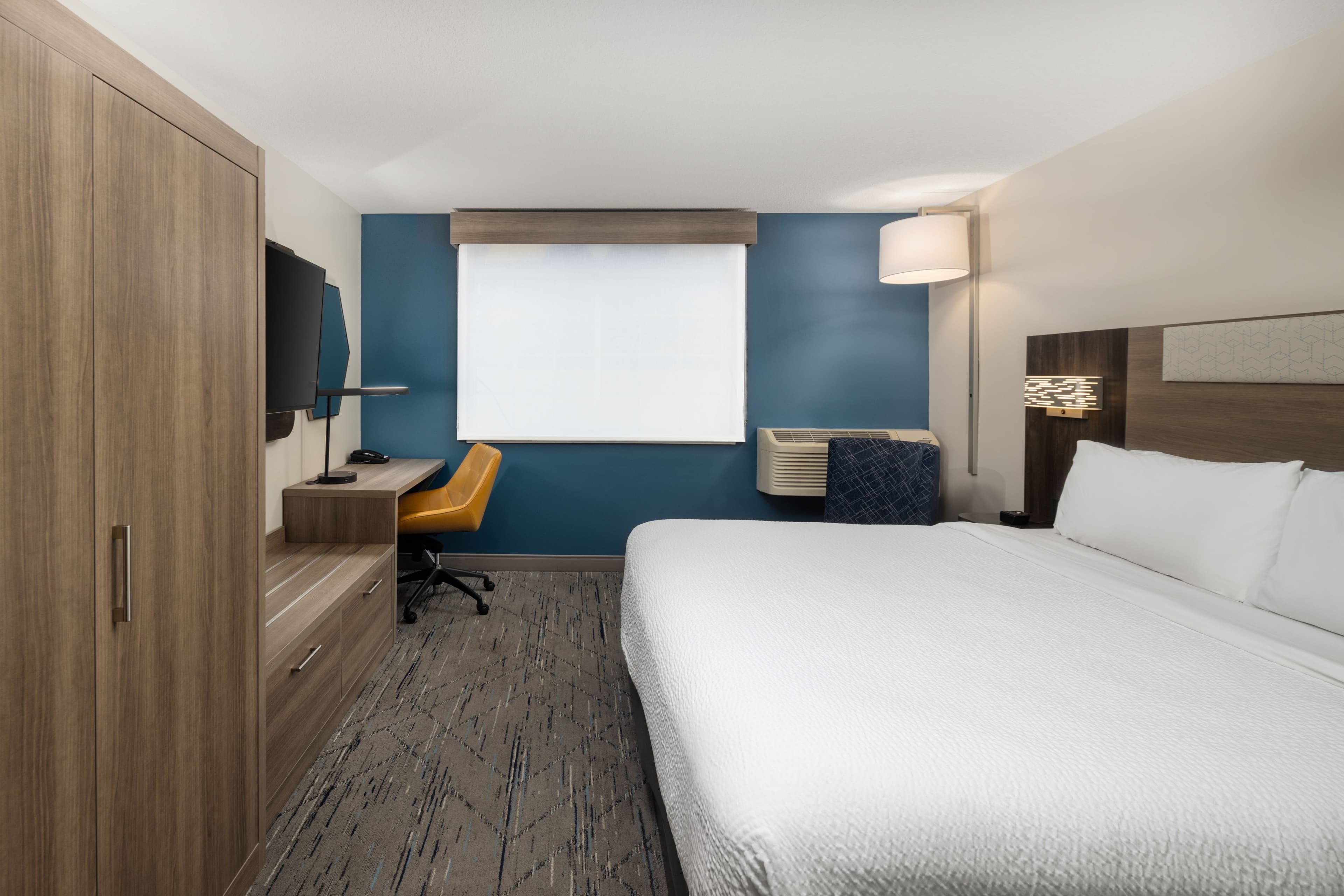 Holiday Inn Express & Suites Portland-Jantzen Beach — 45