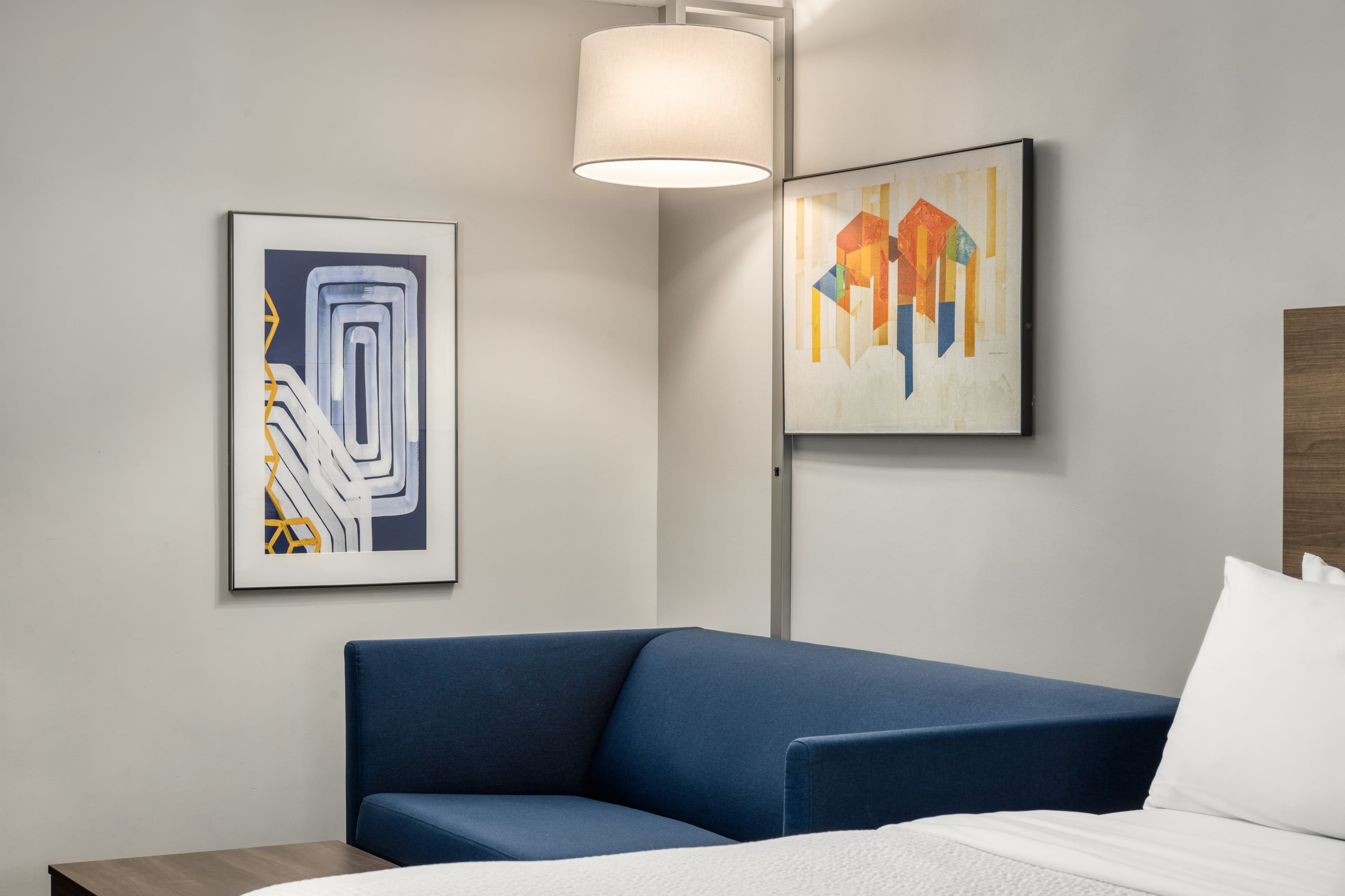 Holiday Inn Express & Suites Portland-Jantzen Beach — 102