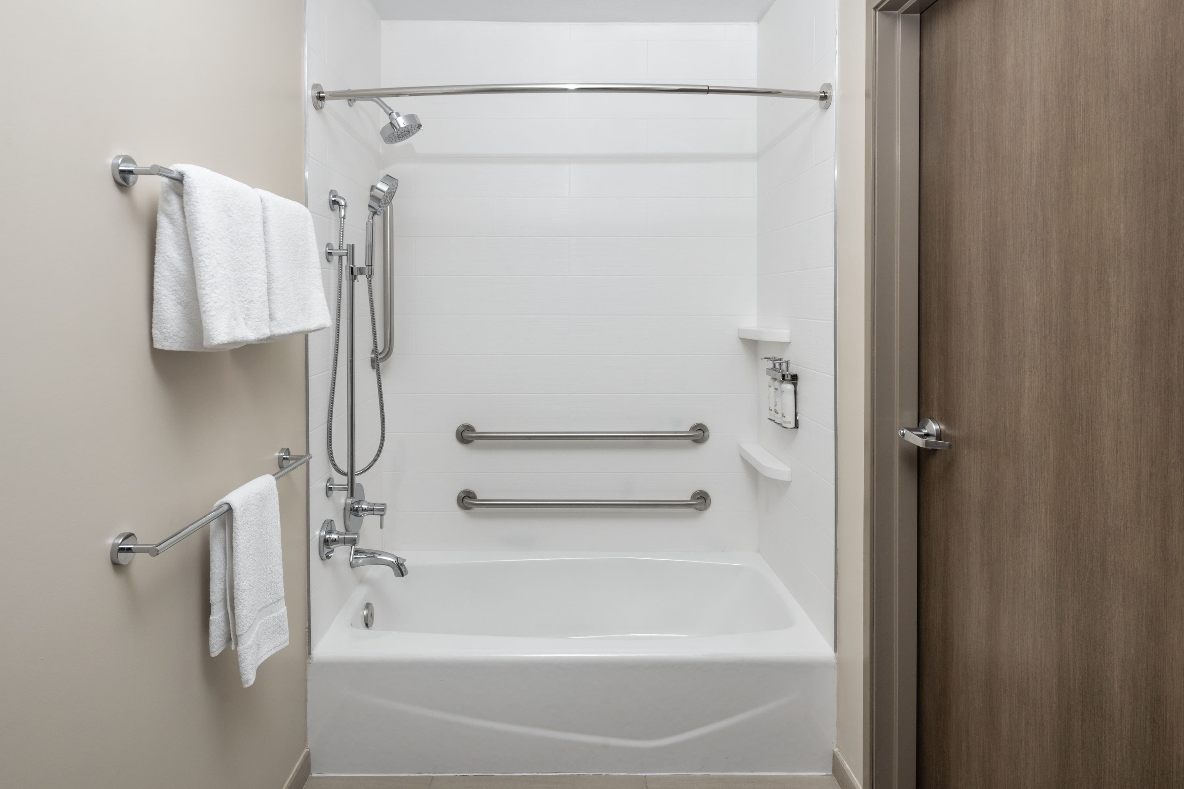 Holiday Inn Express & Suites Portland-Jantzen Beach — 59