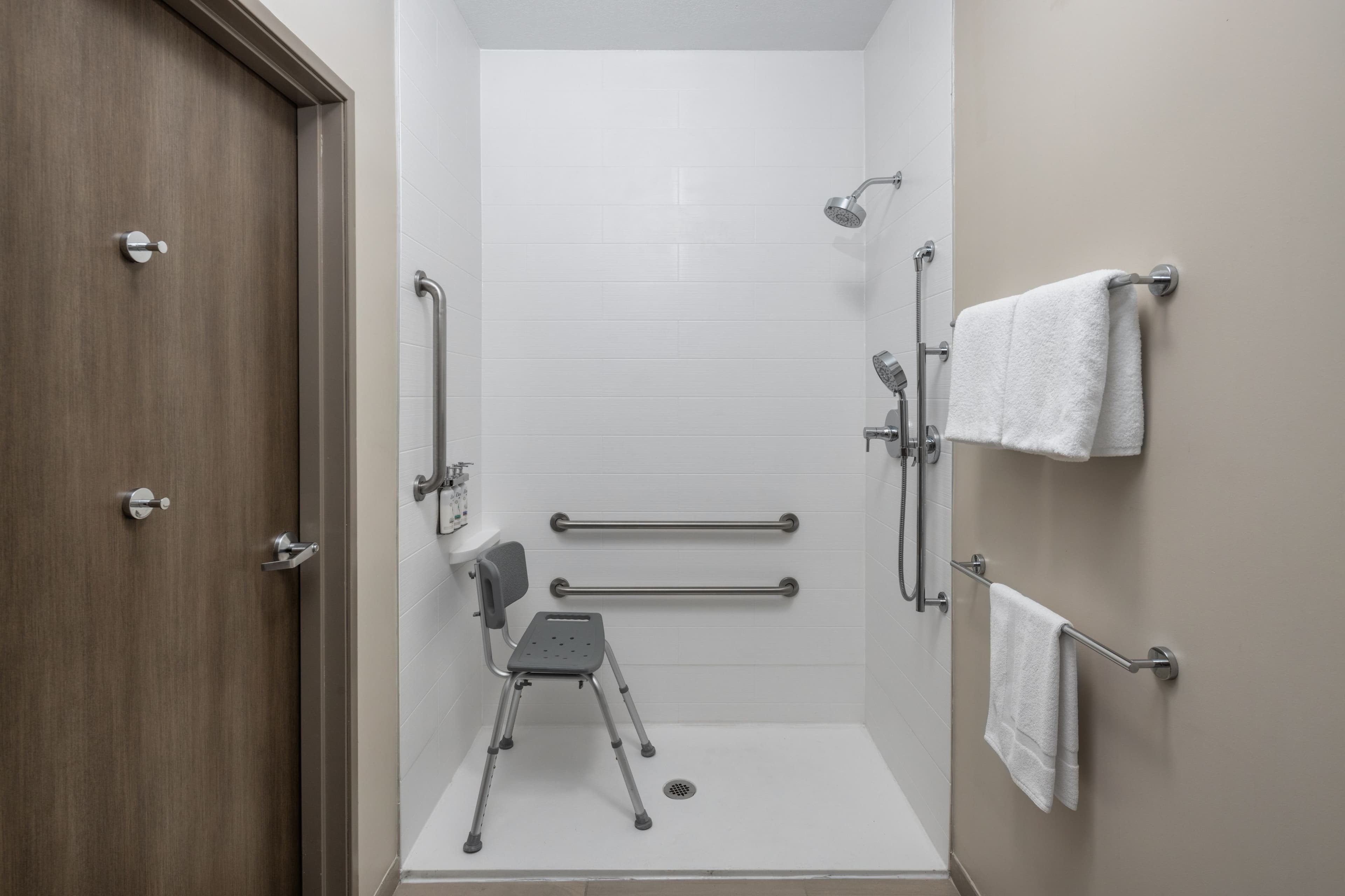 Holiday Inn Express & Suites Portland-Jantzen Beach — 67