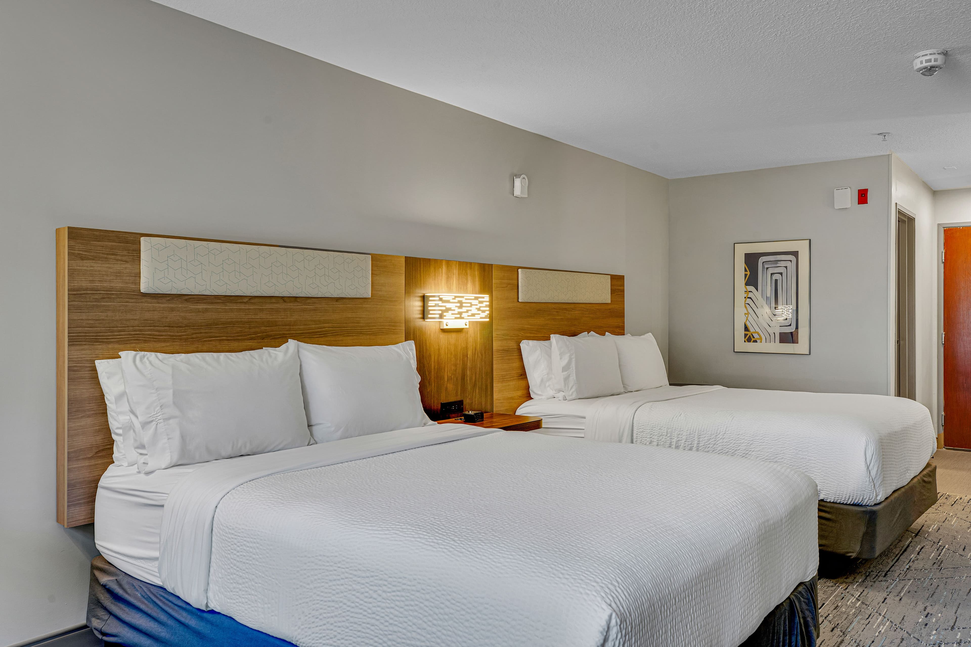Holiday Inn Express & Suites Portland-Jantzen Beach — 104