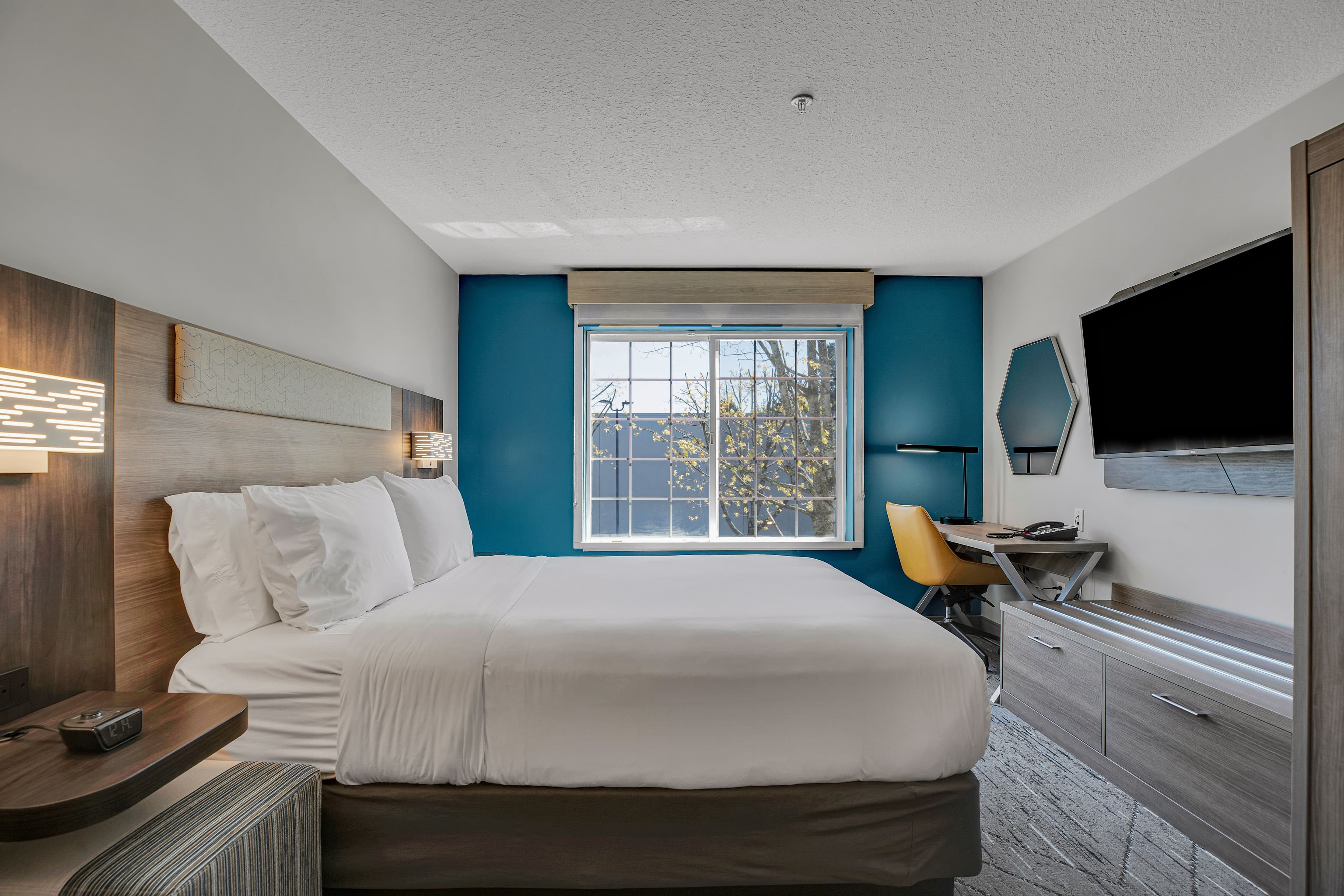 Holiday Inn Express & Suites Portland-Jantzen Beach — 30