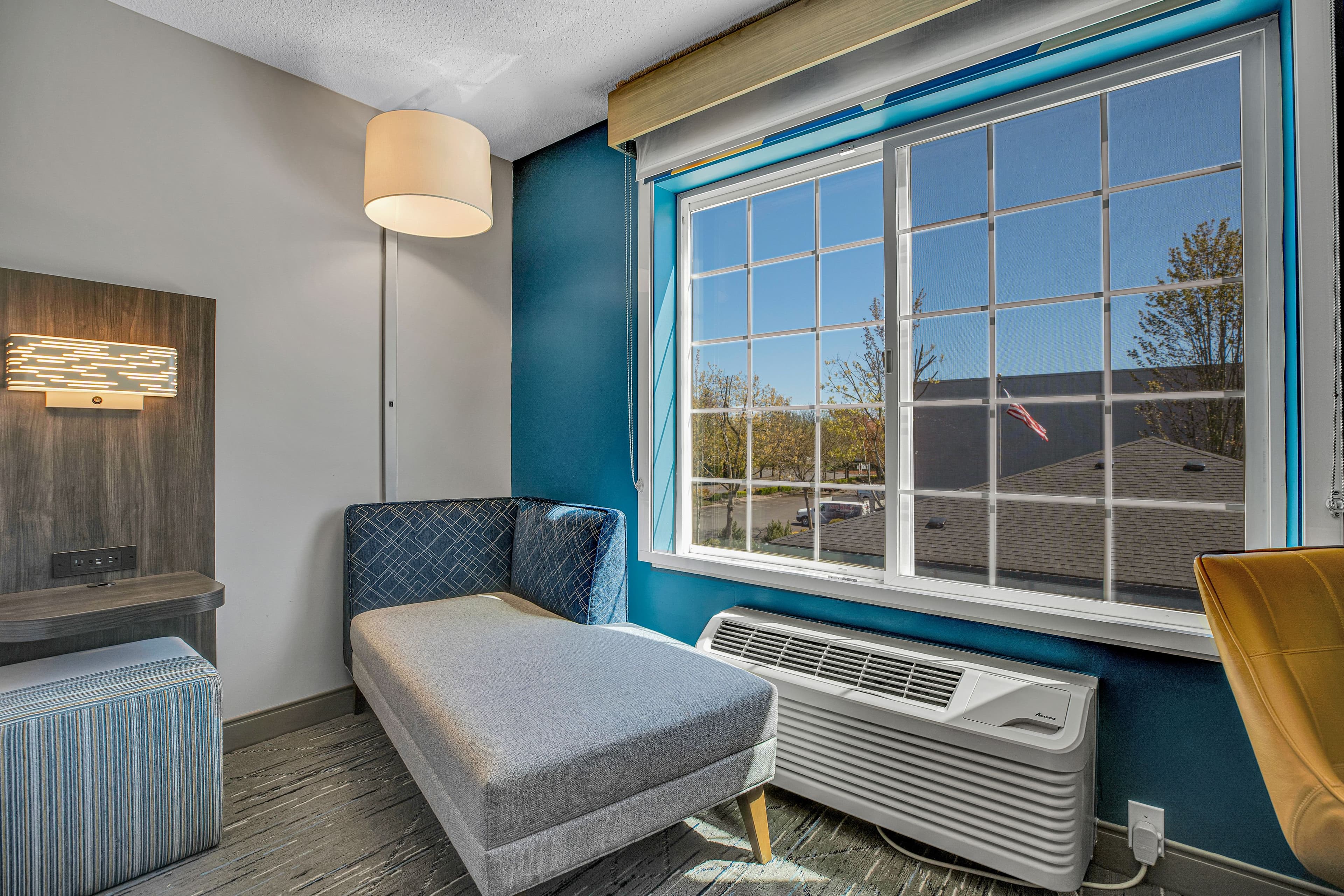 Holiday Inn Express & Suites Portland-Jantzen Beach — 55