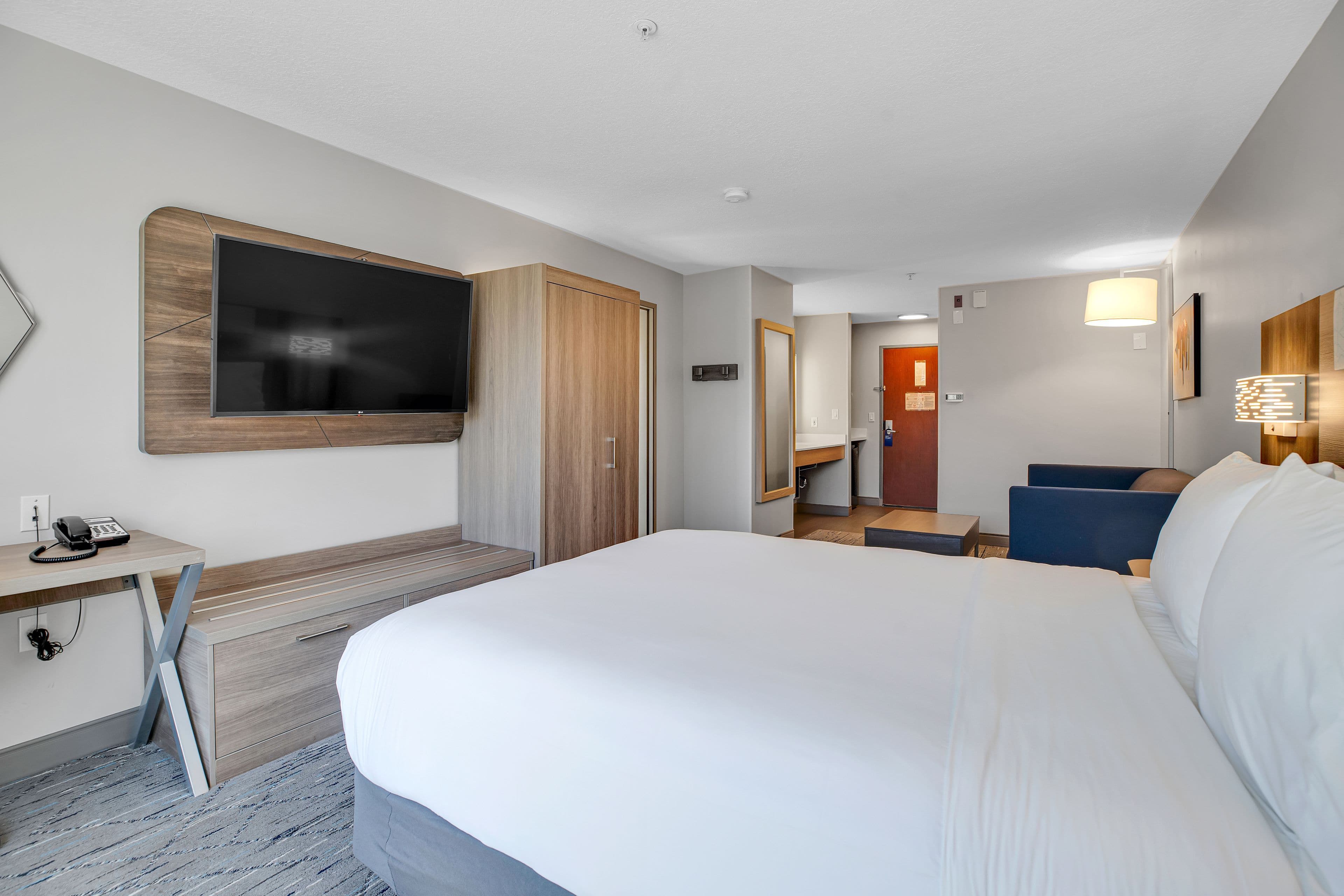 Holiday Inn Express & Suites Portland-Jantzen Beach — 39