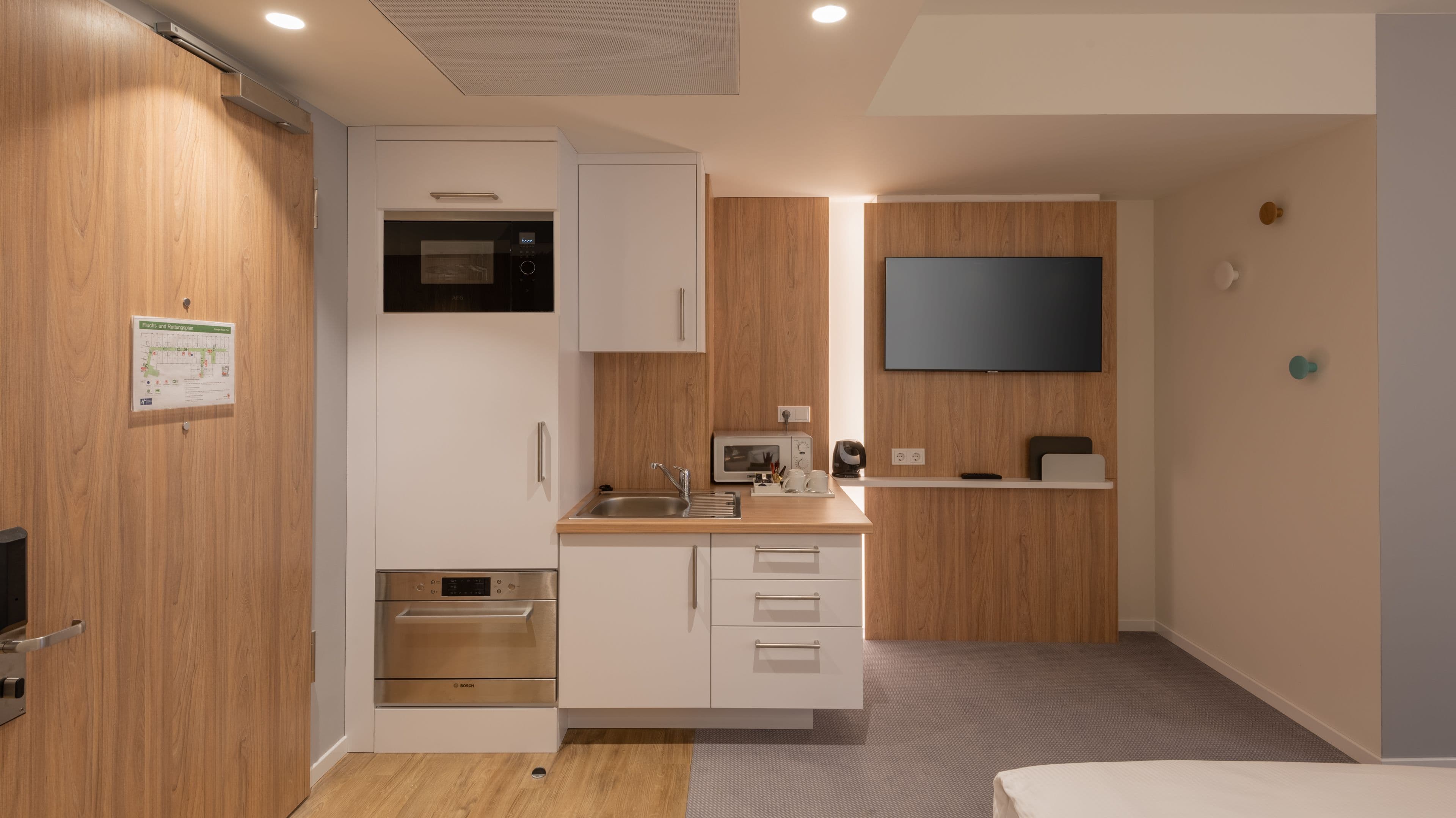 Holiday Inn Express & Suites Potsdam — 12