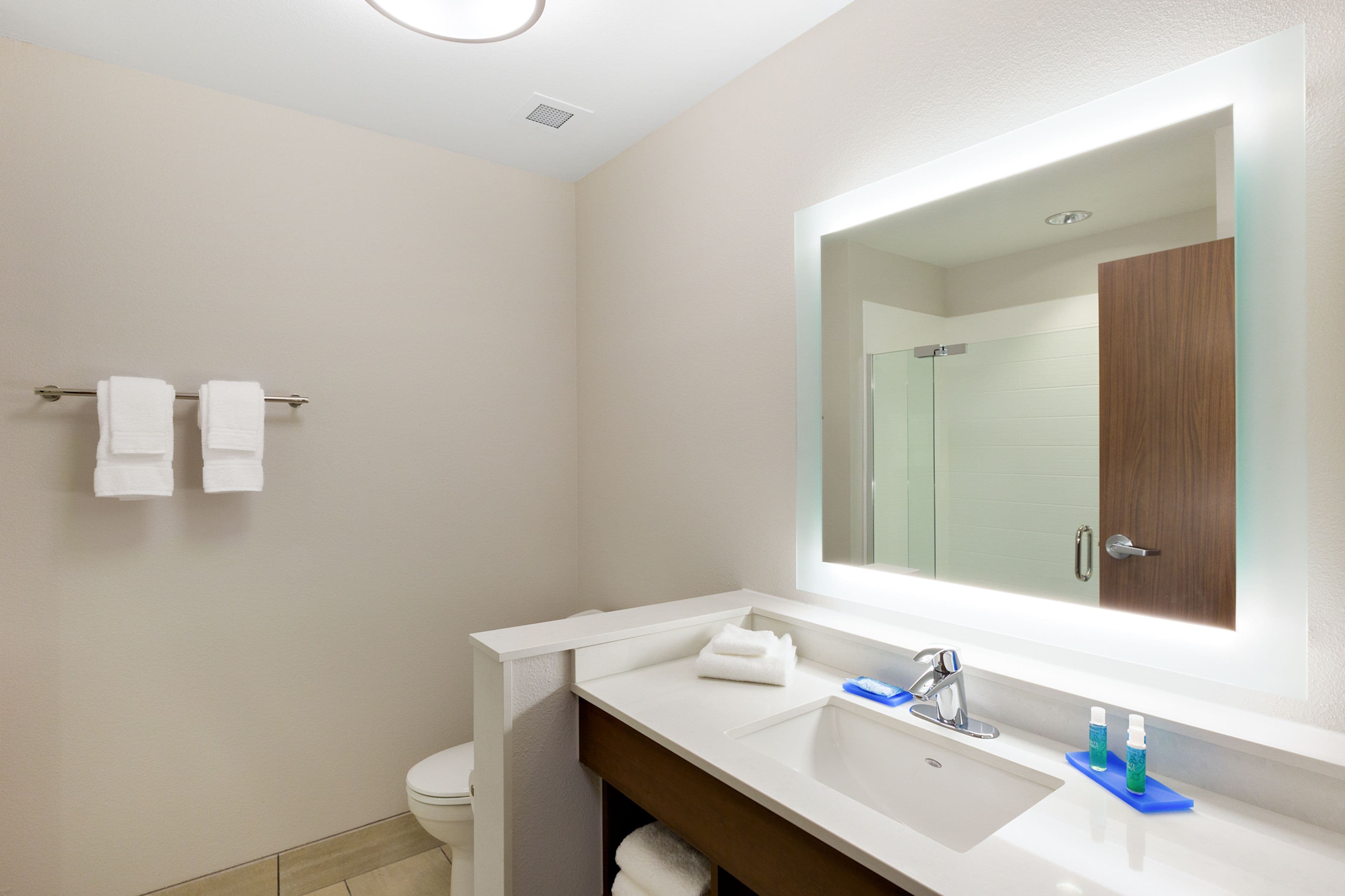 Holiday Inn Express & Suites Prosser - Yakima Valley Wine — 7